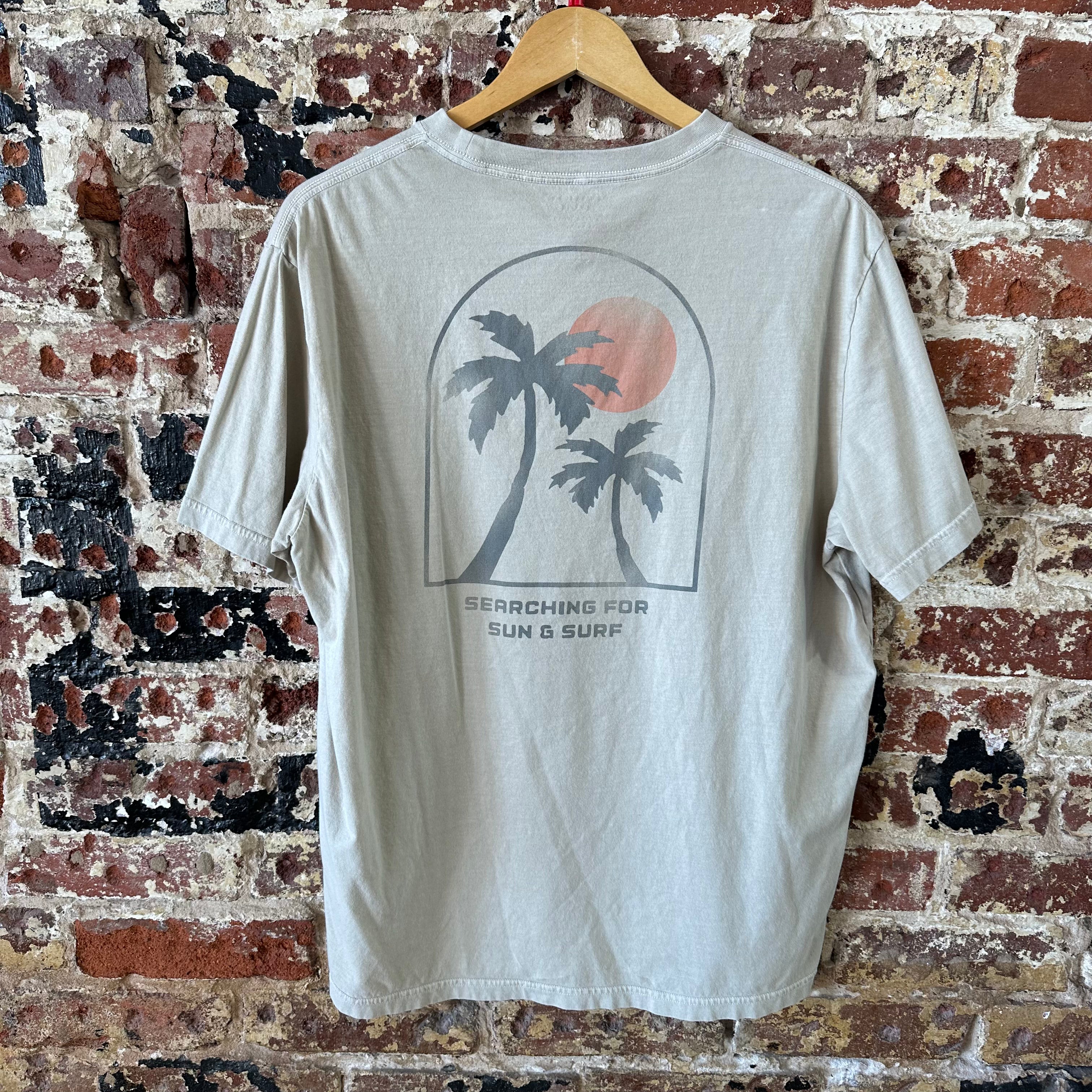 American Eagle Mens Large Live in T-Shirt Tan Super Soft S/S Hawaiian