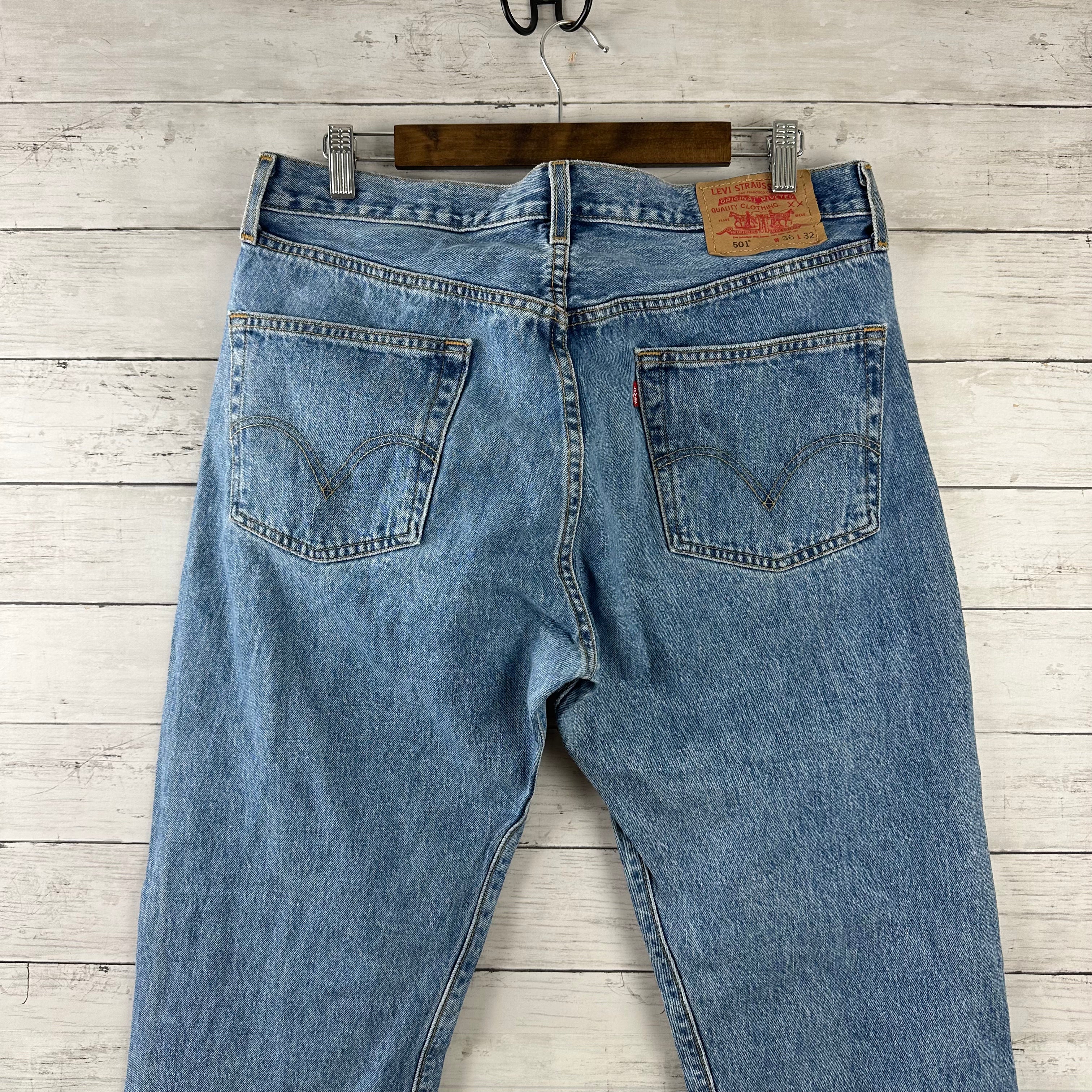 Levis 501 Jeans Mens 36x32 Straight Leg Button Fly Blue Denim