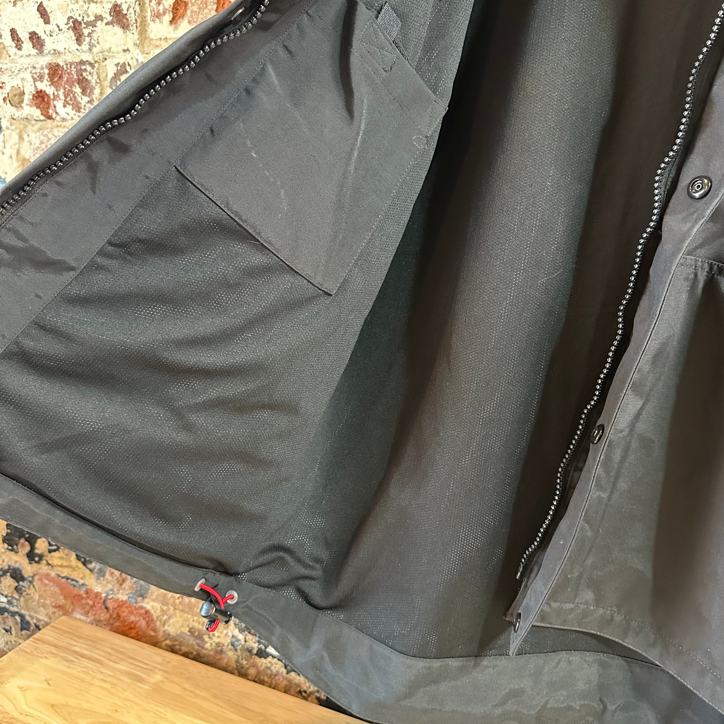 Carhartt Storm Defender Mens Medium Black Jacket