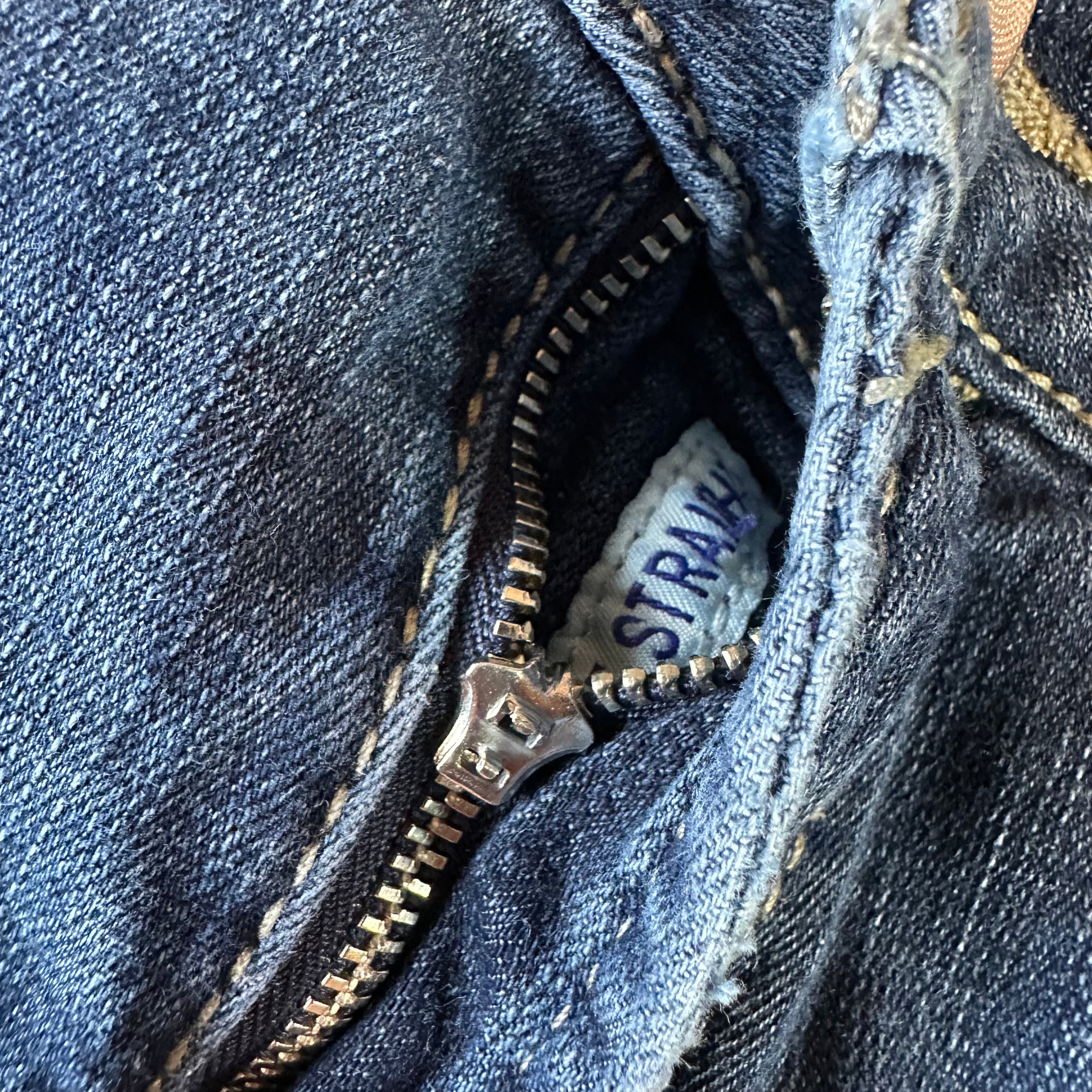 Ariat Womens 32L Straight Jeans