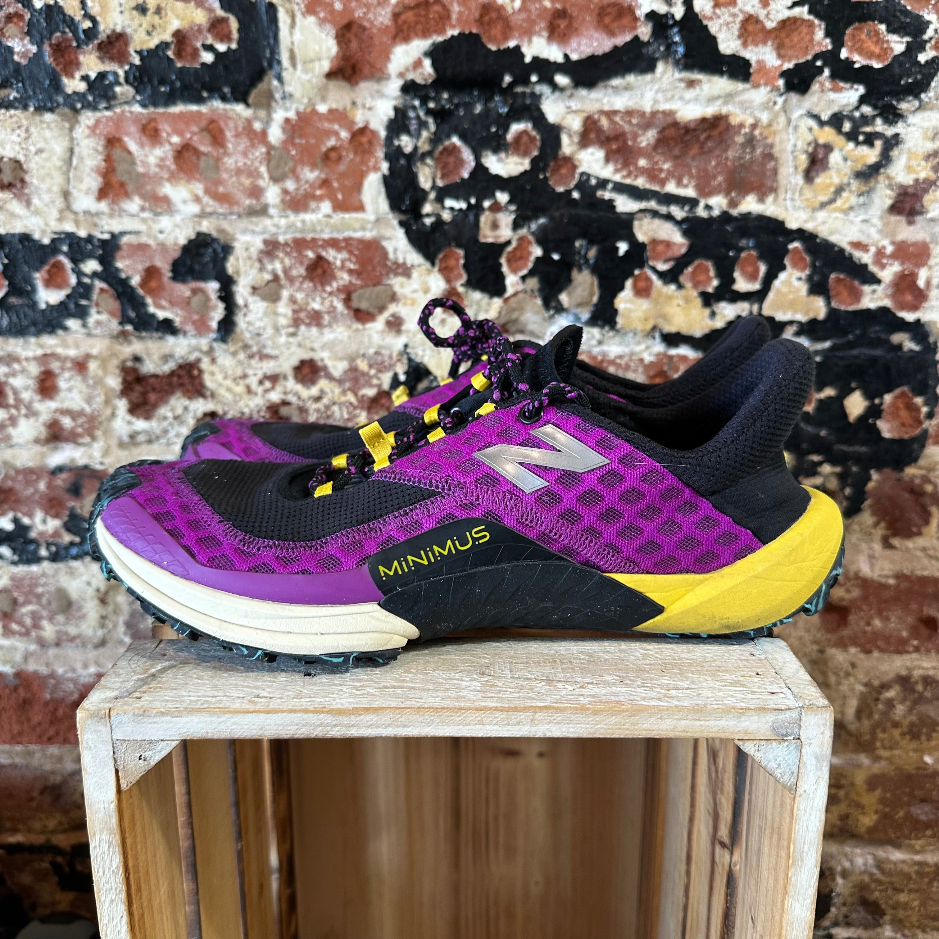 New Balance Womens 11 Shoes