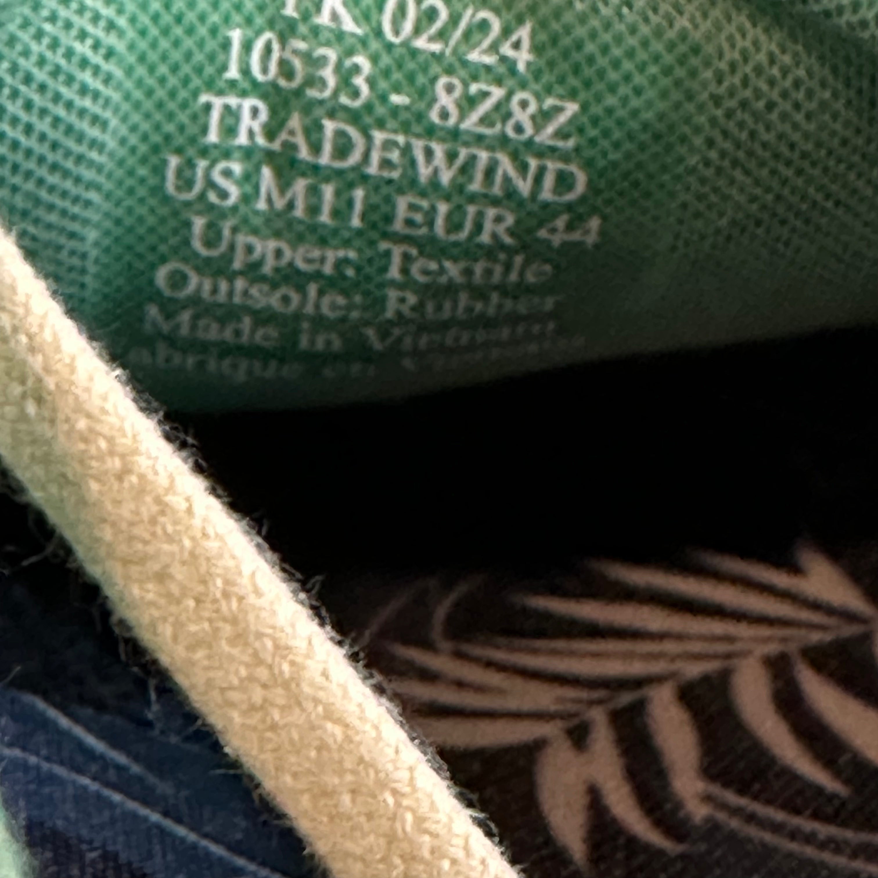 Oluaki Tradewinds Mens 11 Green Shoes NEW