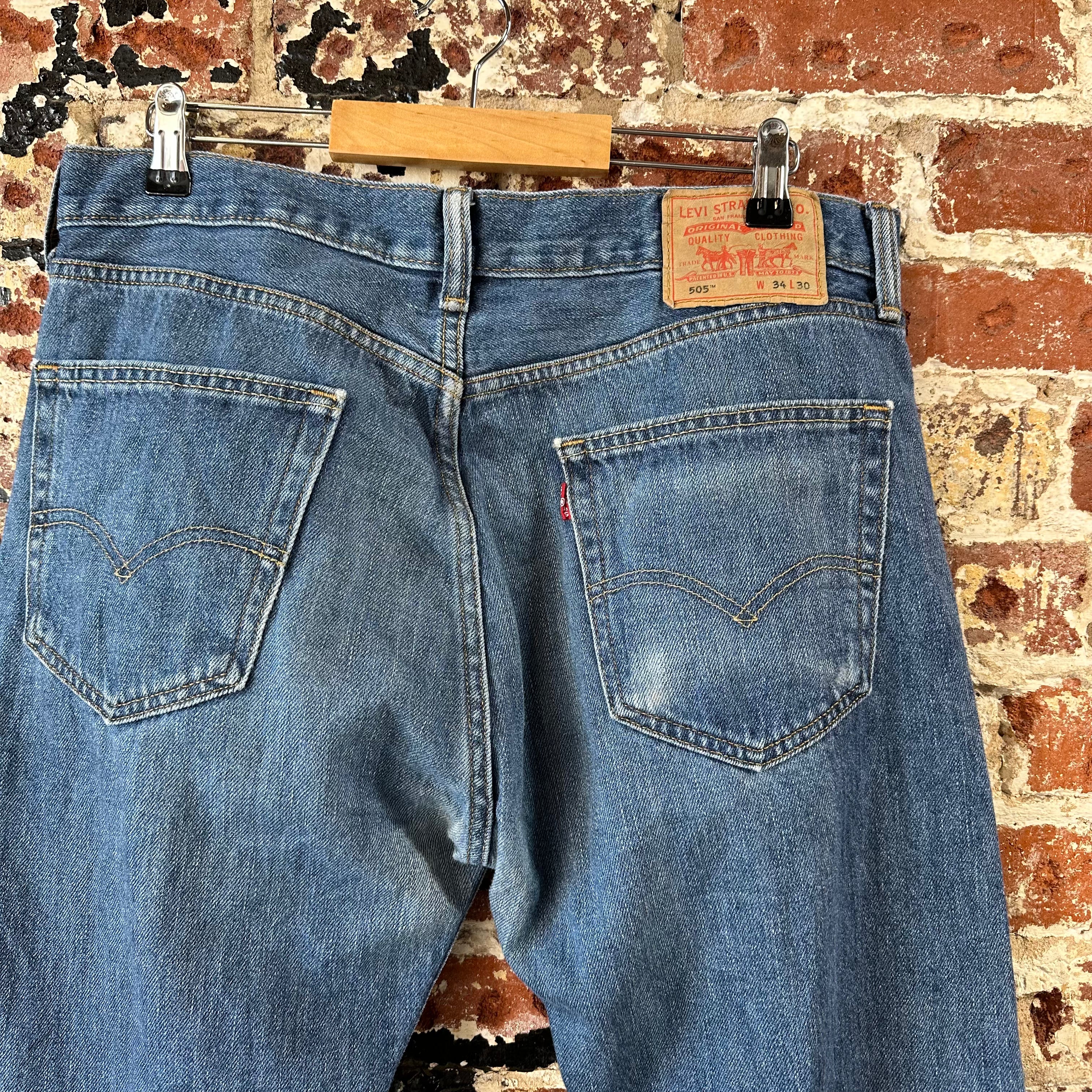 Levis 505 Jeans Mens 34x30 Regular Zip fly Blue denim Levi's