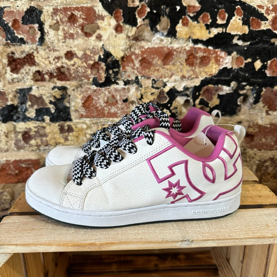 DC Womens 9.5 Shoes
