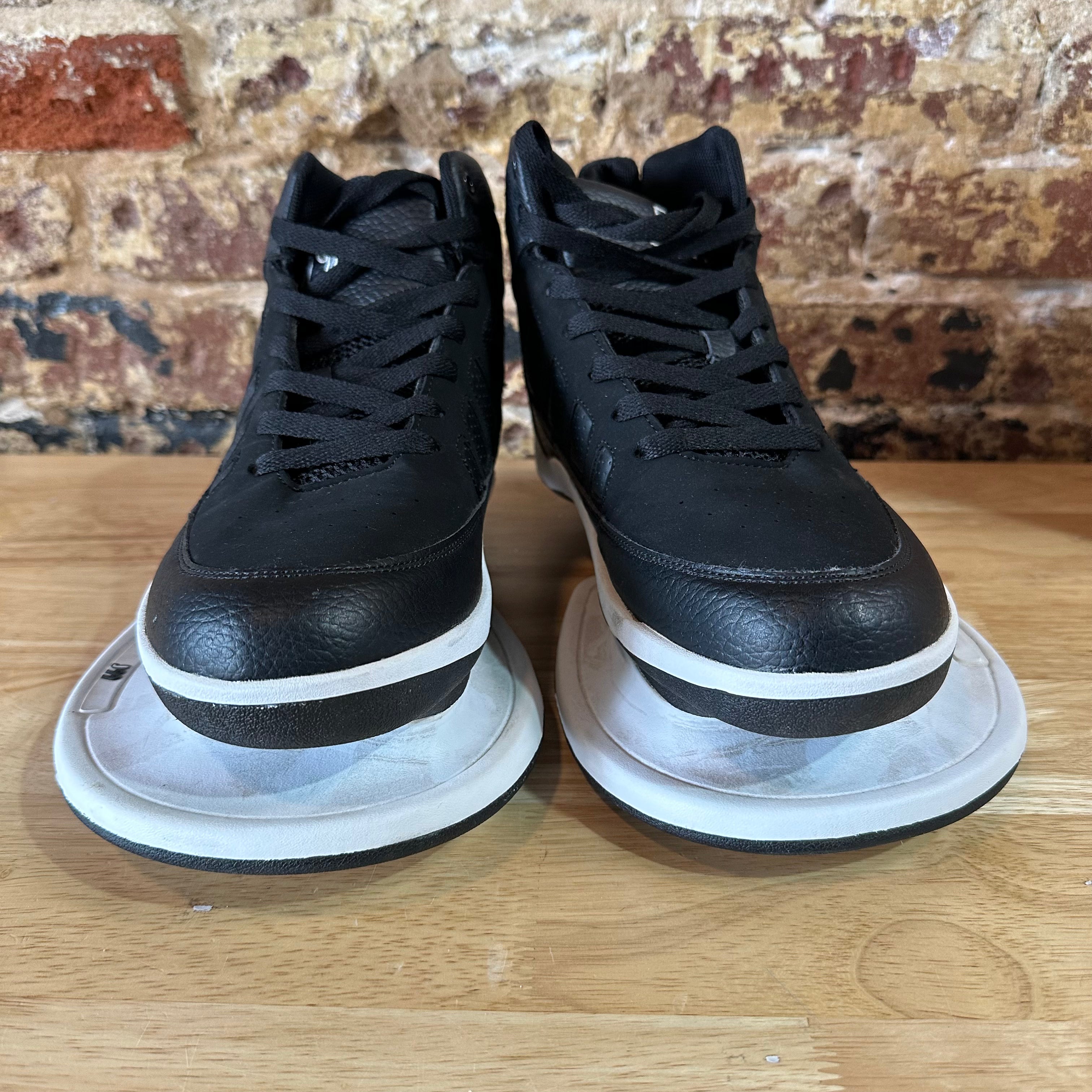 J99 Mens 10 Training Shoes