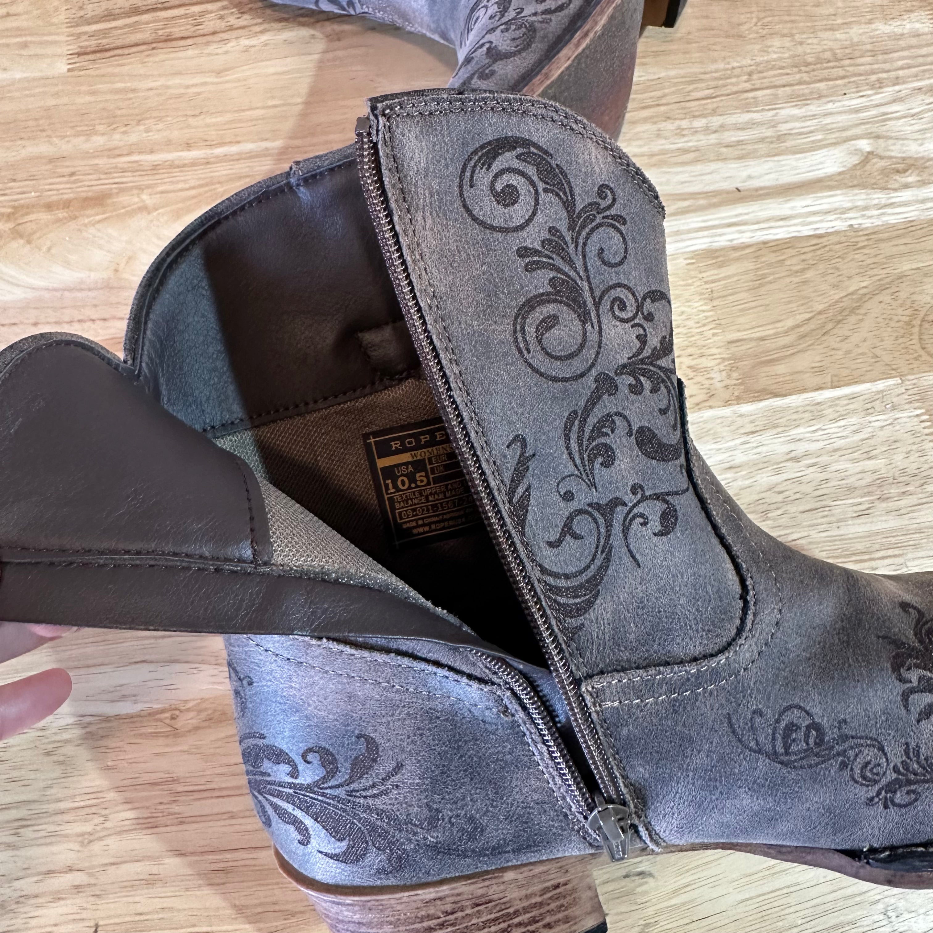 Roper Womens 10.5 Western Boots