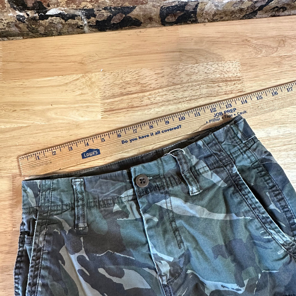 American Eagle Shorts Boys 26 Cargo Camo