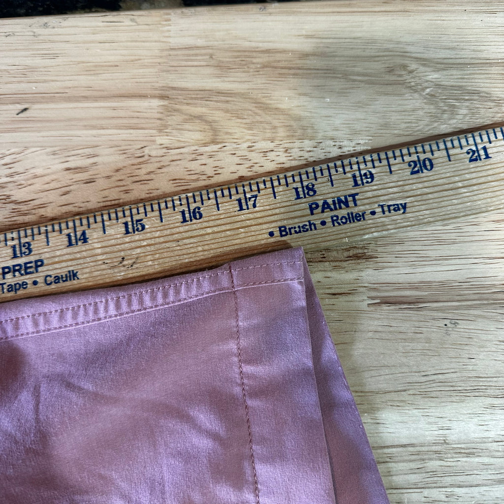 Faherty All Day Shorts Men's Size 36 Pinkish Red belt loops 5" Inseam