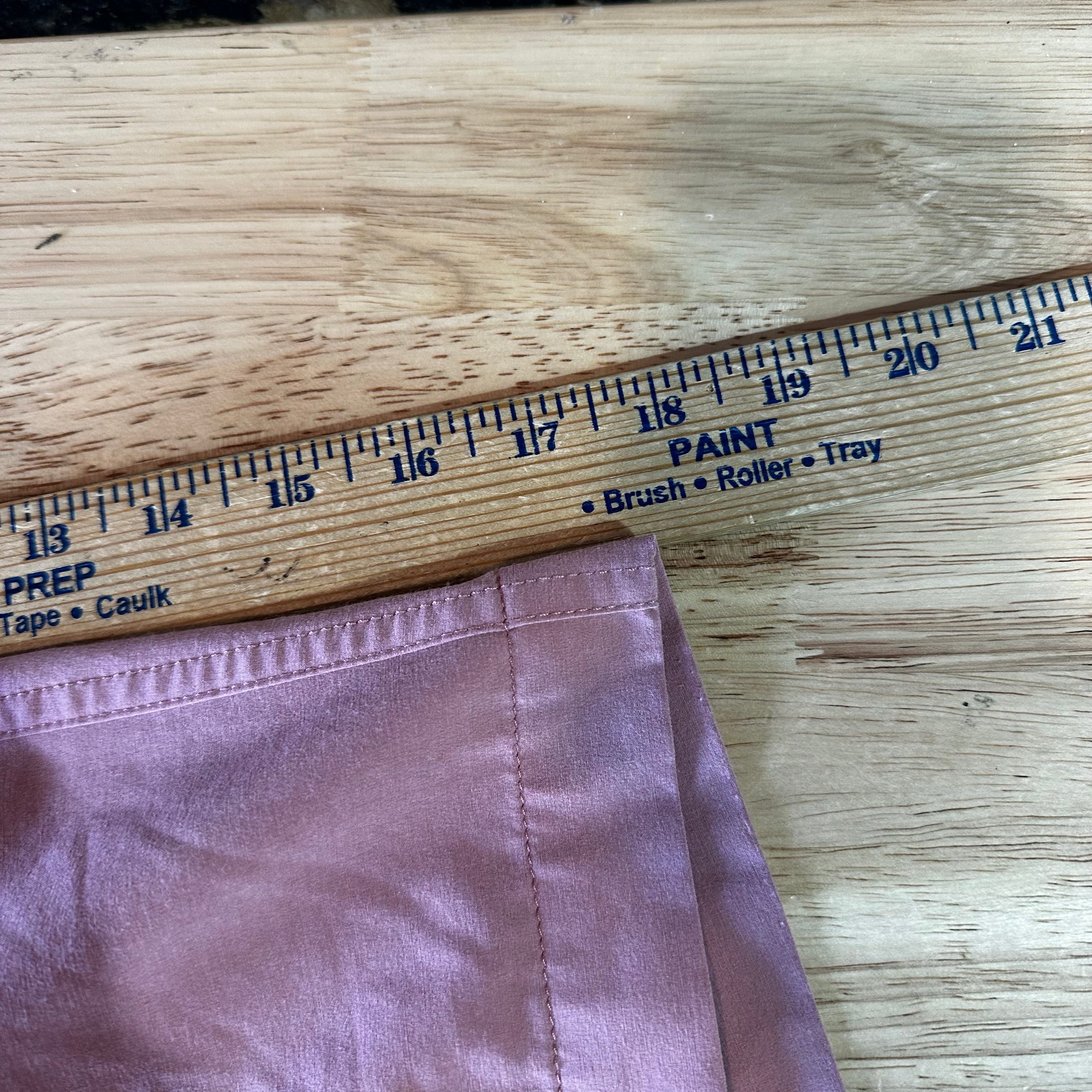 Faherty All Day Shorts Men's Size 36 Pinkish Red belt loops 5" Inseam