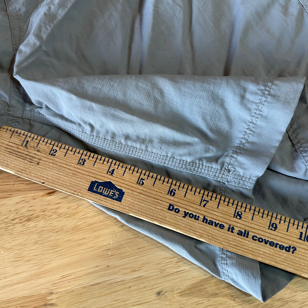 The North Face Shorts Men's Size Large Gray 36x8.5" Casual Gym