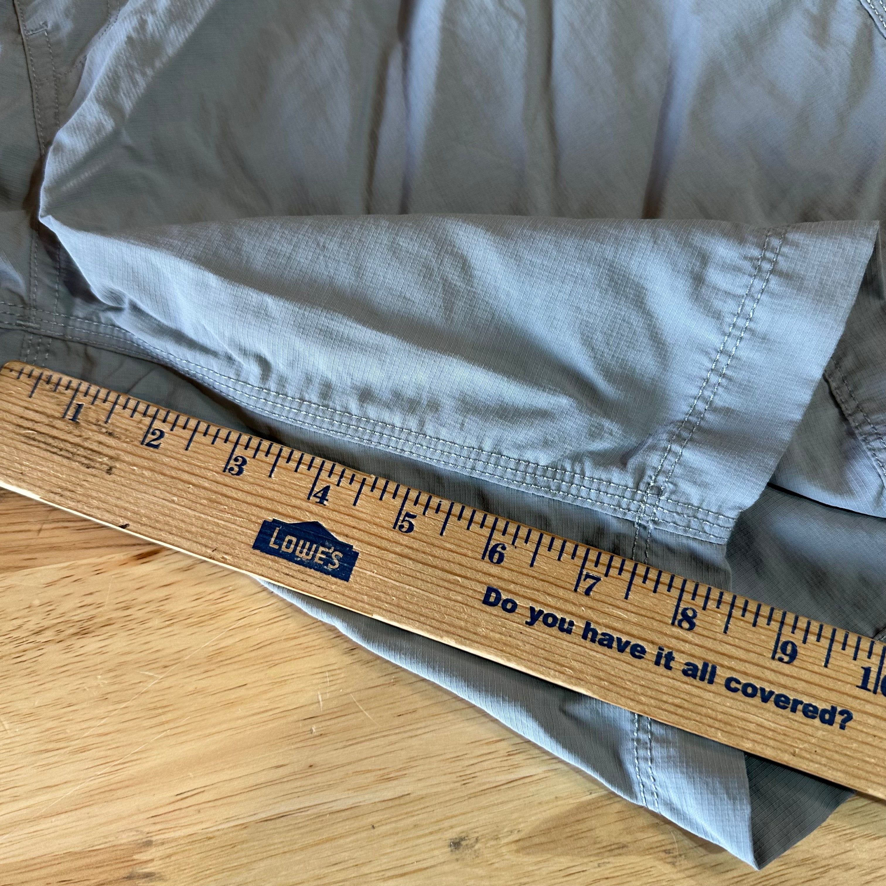 The North Face Shorts Men's Size Large Gray 36x8.5" Casual Gym
