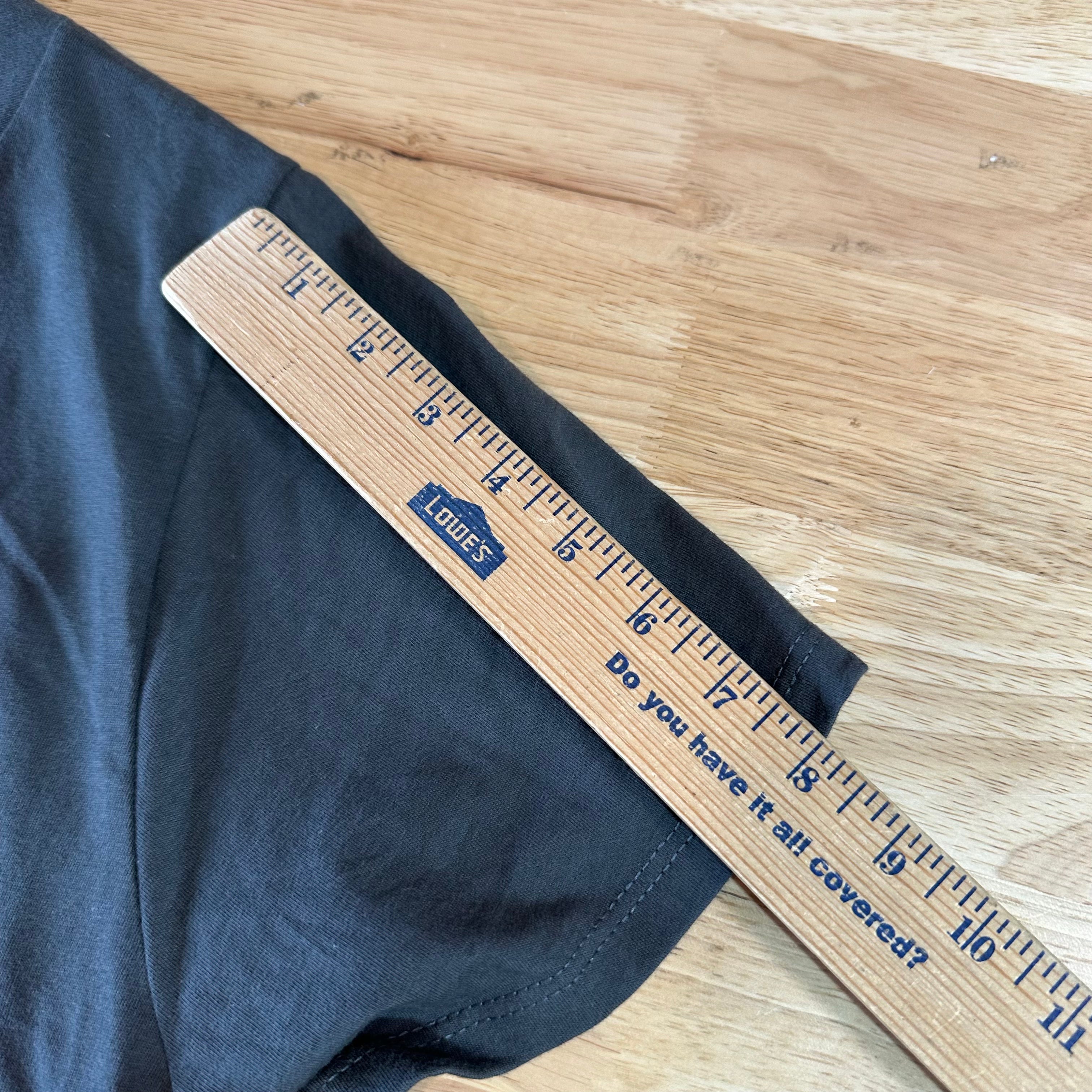 Harley Davidson Women's 2XL Short Sleeve Gray T-Shirt V-Neck NEW