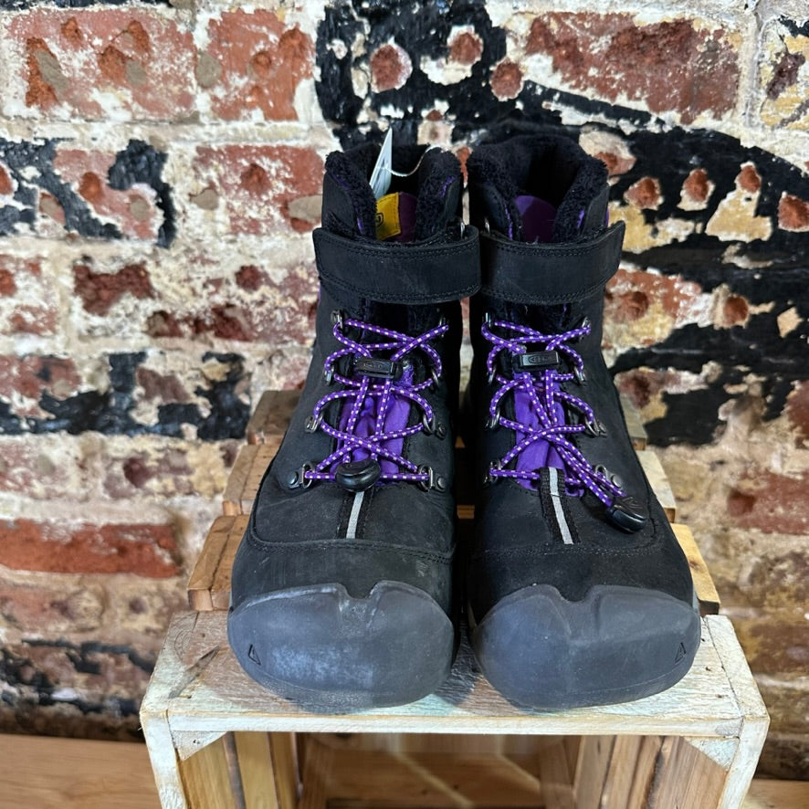 Keen Winter Boots youth 4