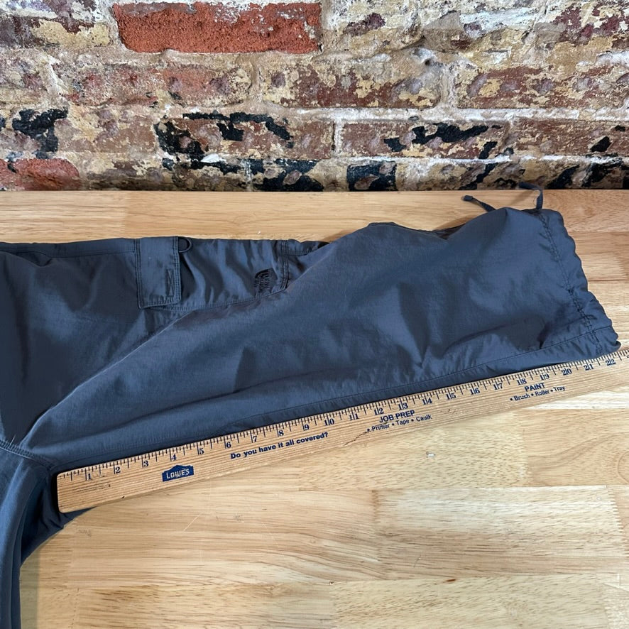 North Face Womens 6 Gray Capris