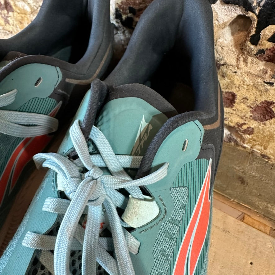 Altra Mens 9 Shoes