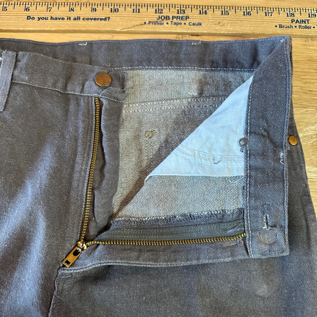 VTG Wrangler Mens Gray Denim Pants Sz 34x32 Jeans Straight Leg Made in USA 936