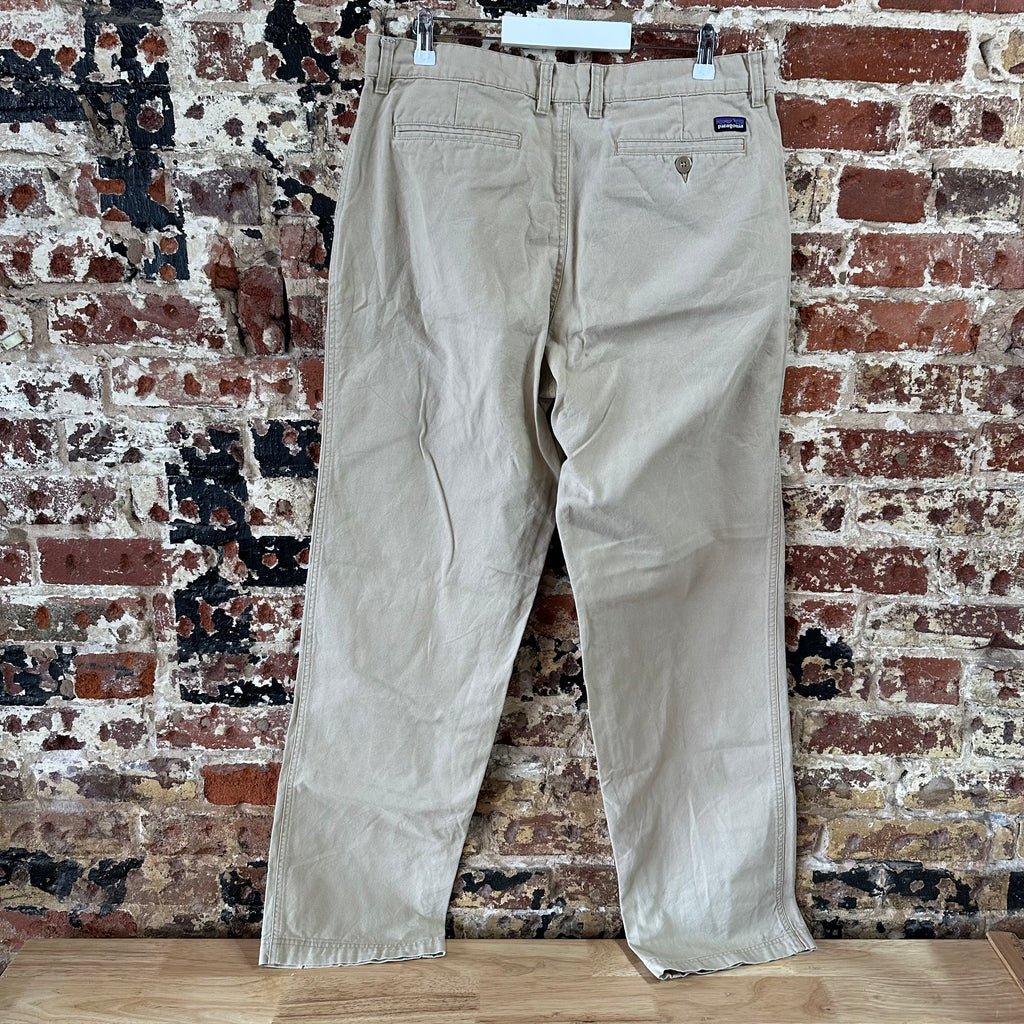 Patagonia Mens tan Pants Mens size 36 Chino Casual (35x32.5)