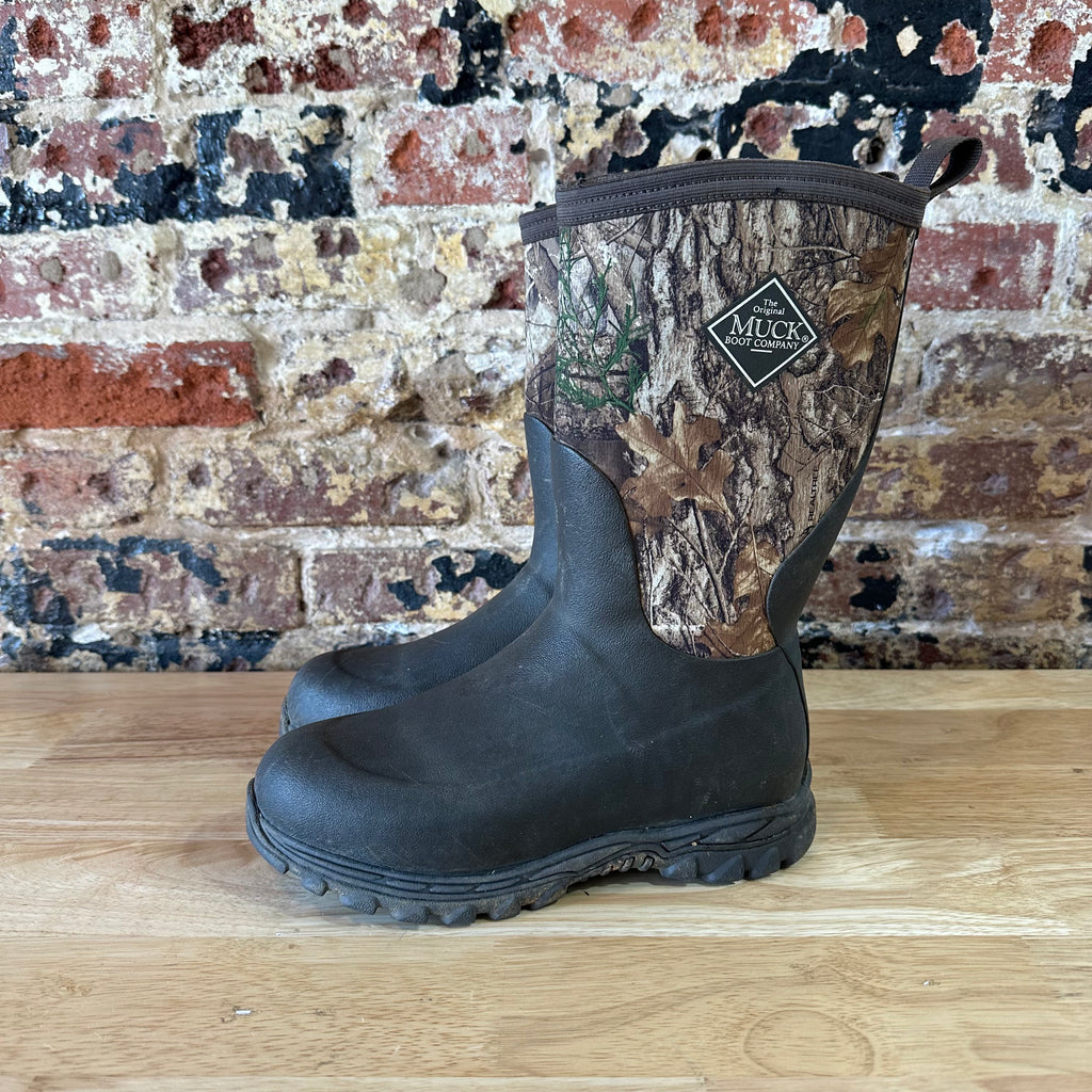Muck Boots youth Boys Size 5 Camo Hunting Chore Mud