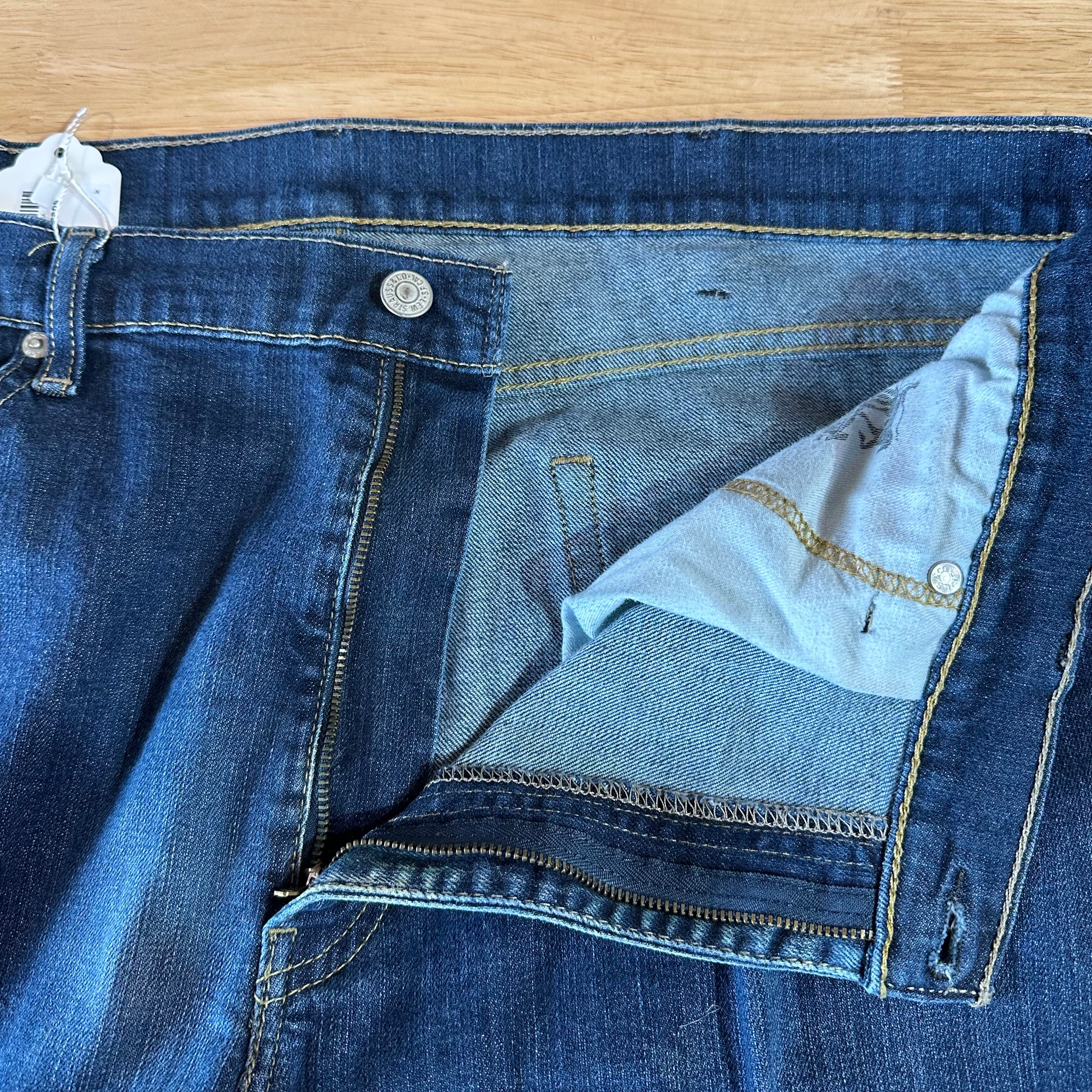 Levi's 513 Mens 38x32 Blue Jeans