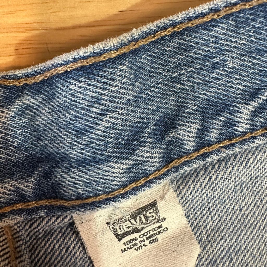 Levi's Cut Off Denim Jean Shorts Womens 28 Distressed