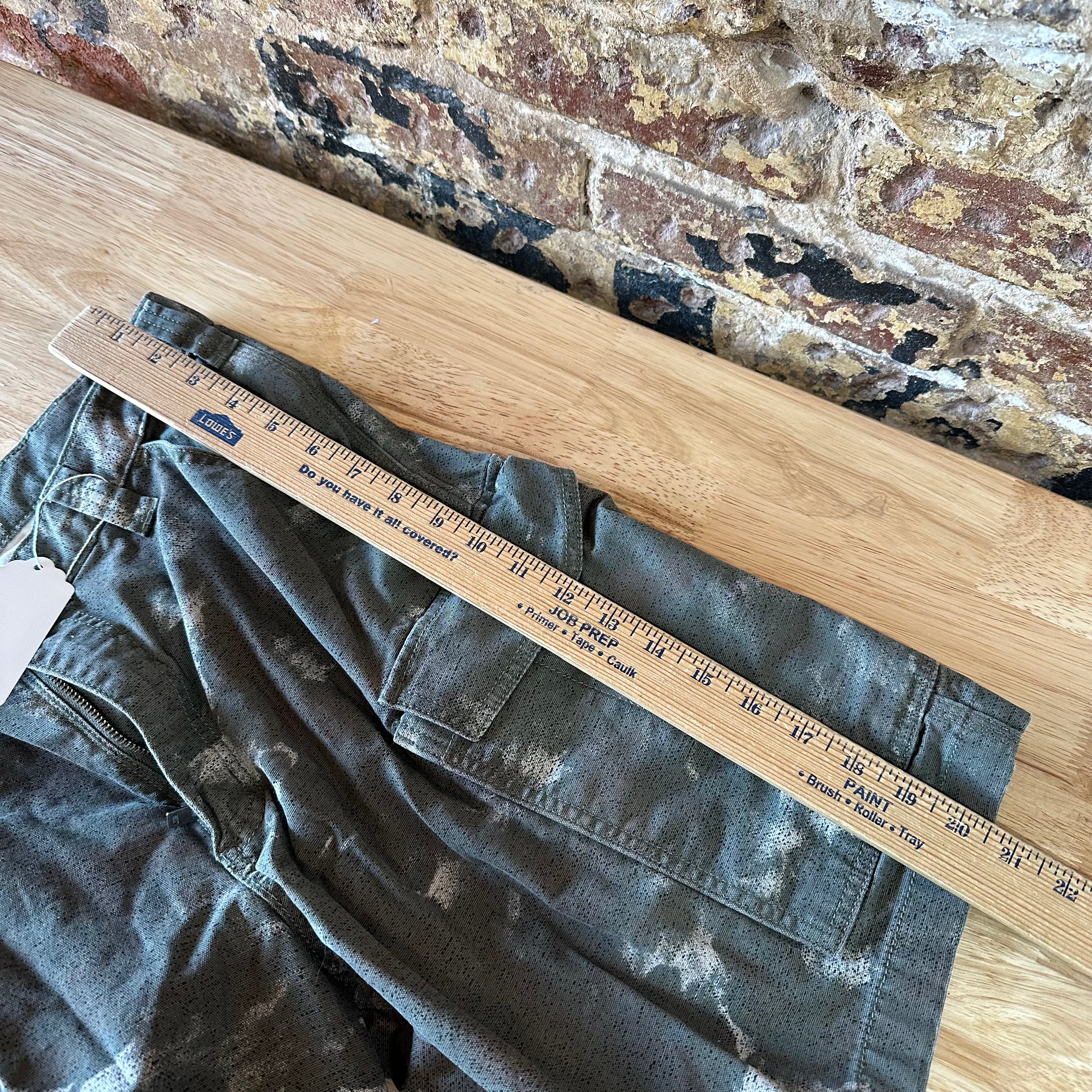 Carhartt CAmo Cargo Shorts Mens 34
