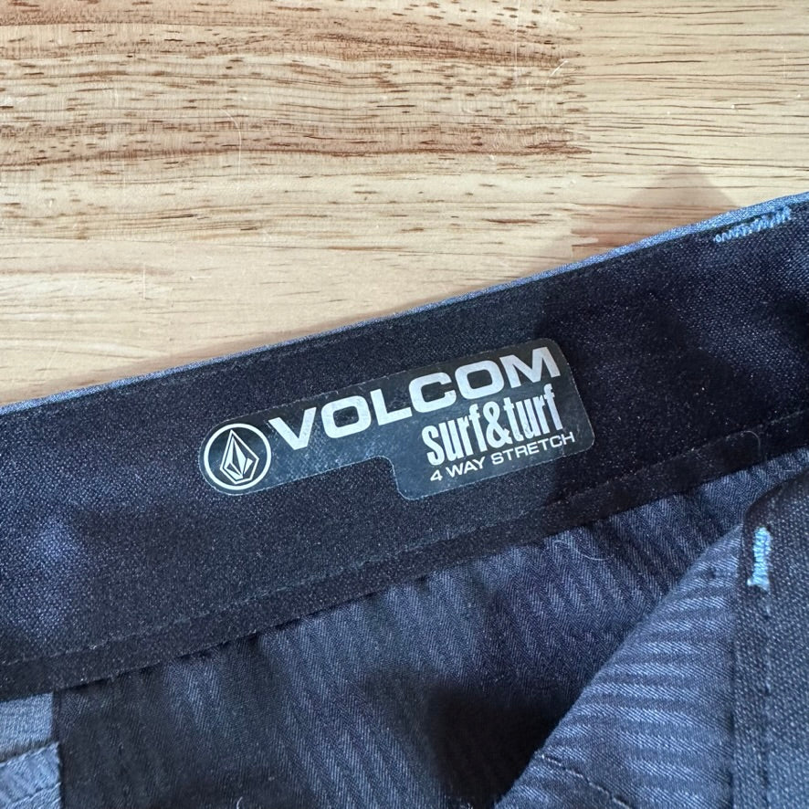 Volcom Shorts Mens 38