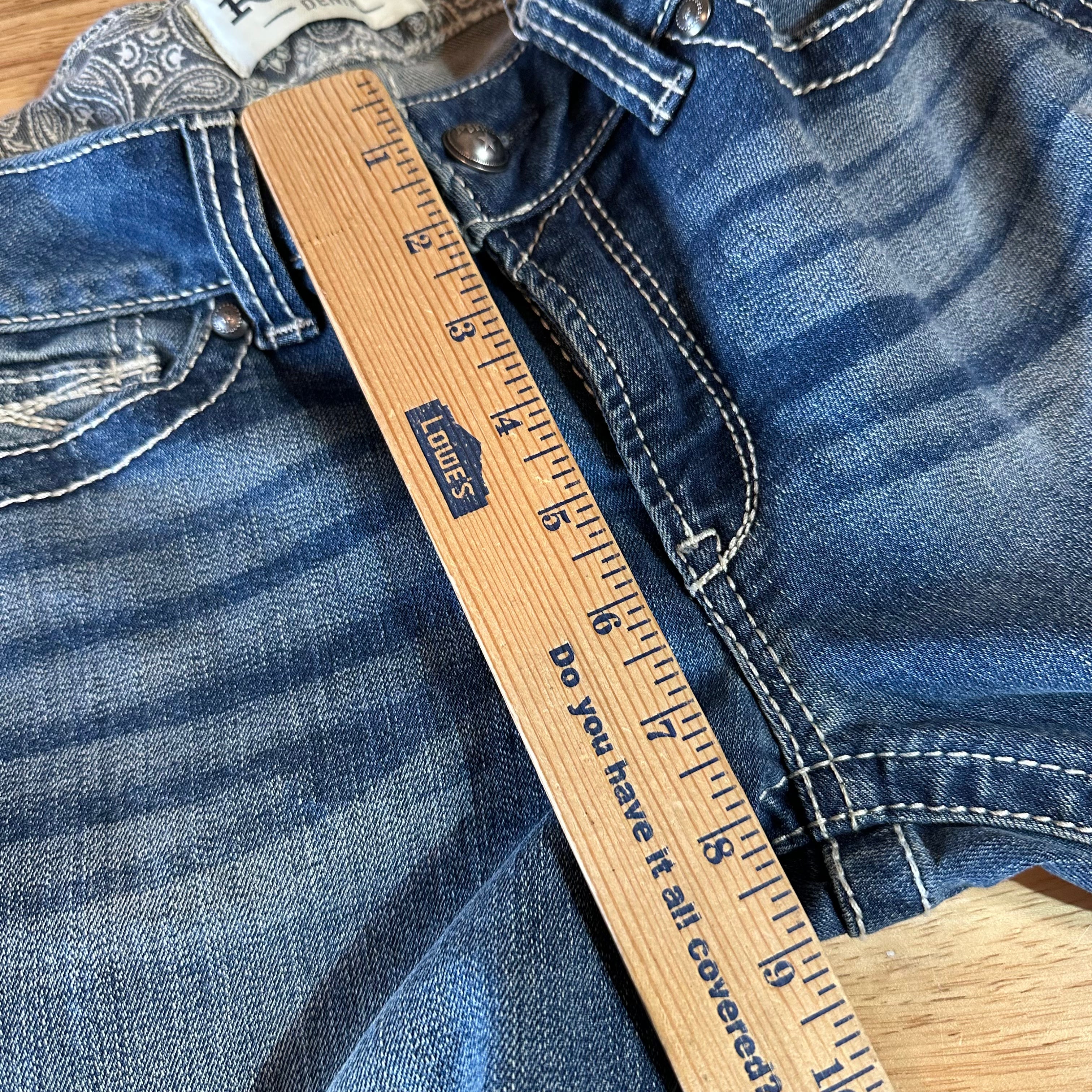 Ariat Womens 28 Straight Jeans