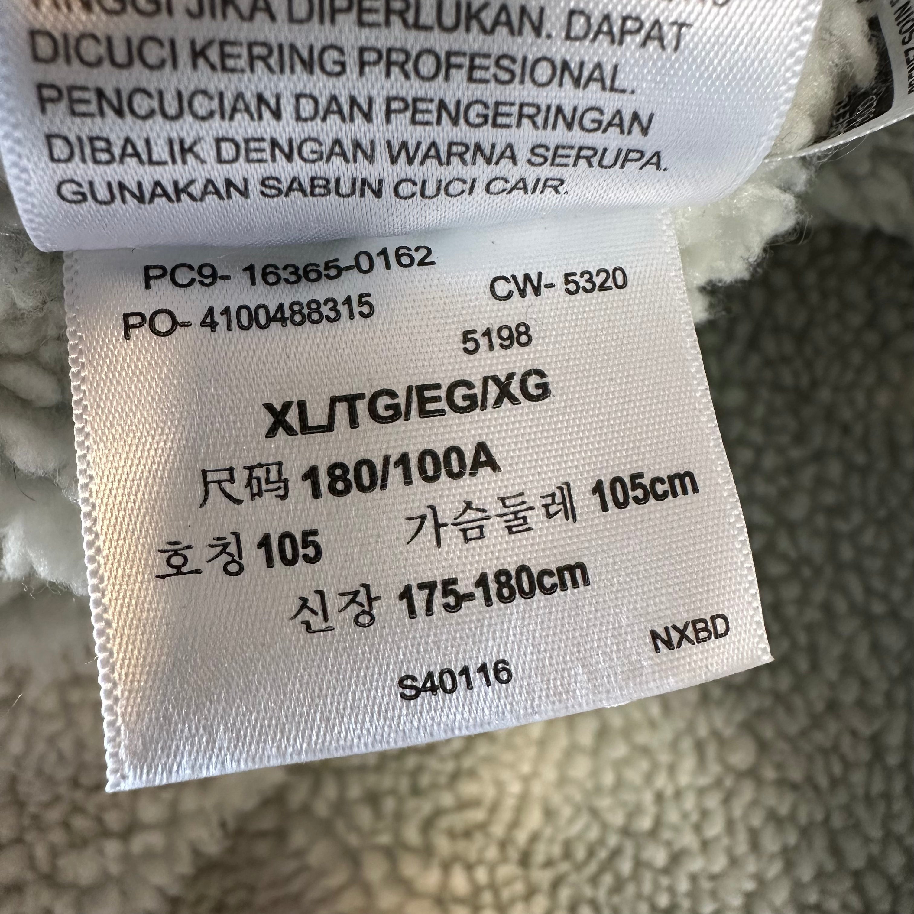 Levi's Jean Jacket Sherpa Lined Trucker Style Blue Denim Mens size XL Classic