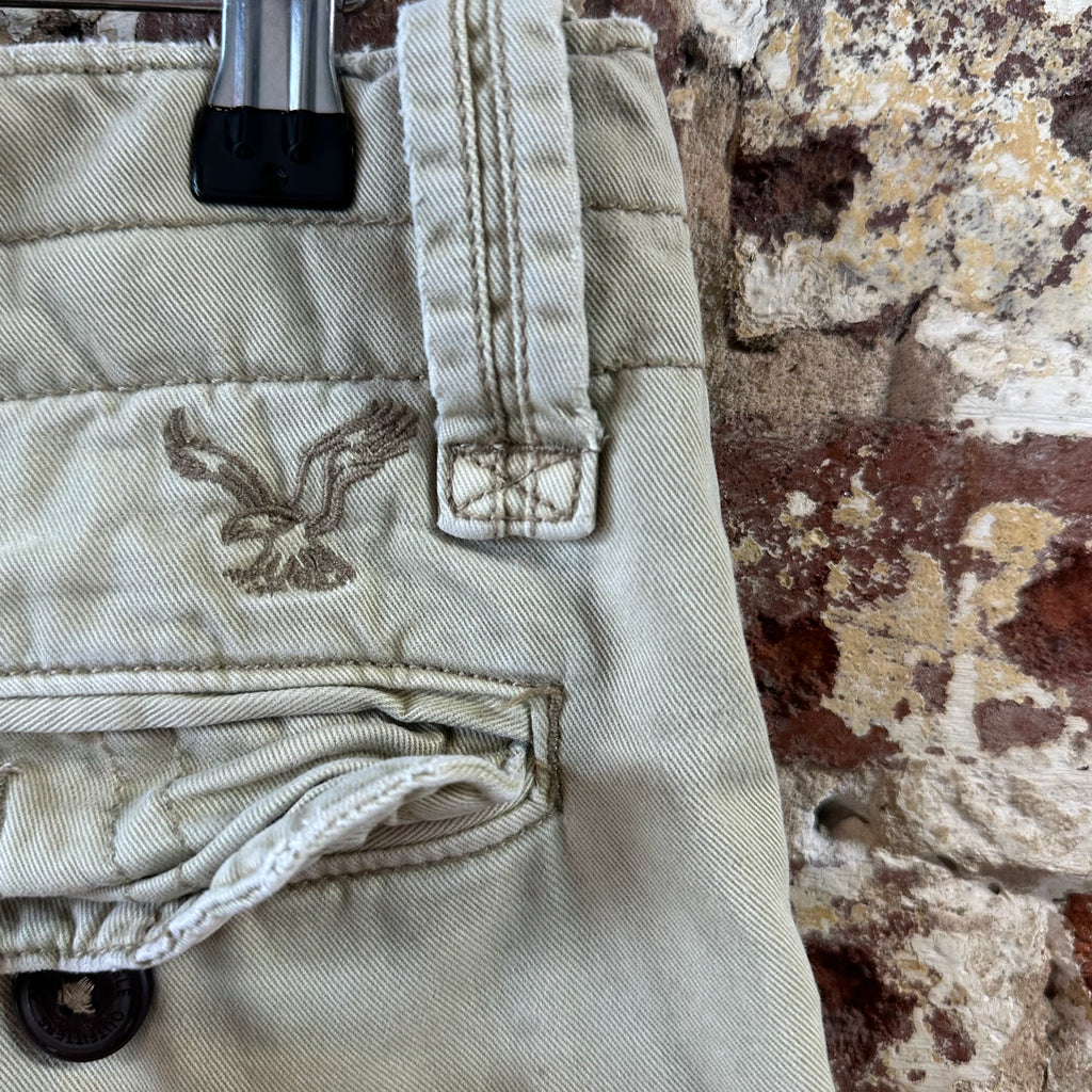 American Eagle Outfitters Classic Length Cargo Shorts Mens 32 Tan 11" inseam