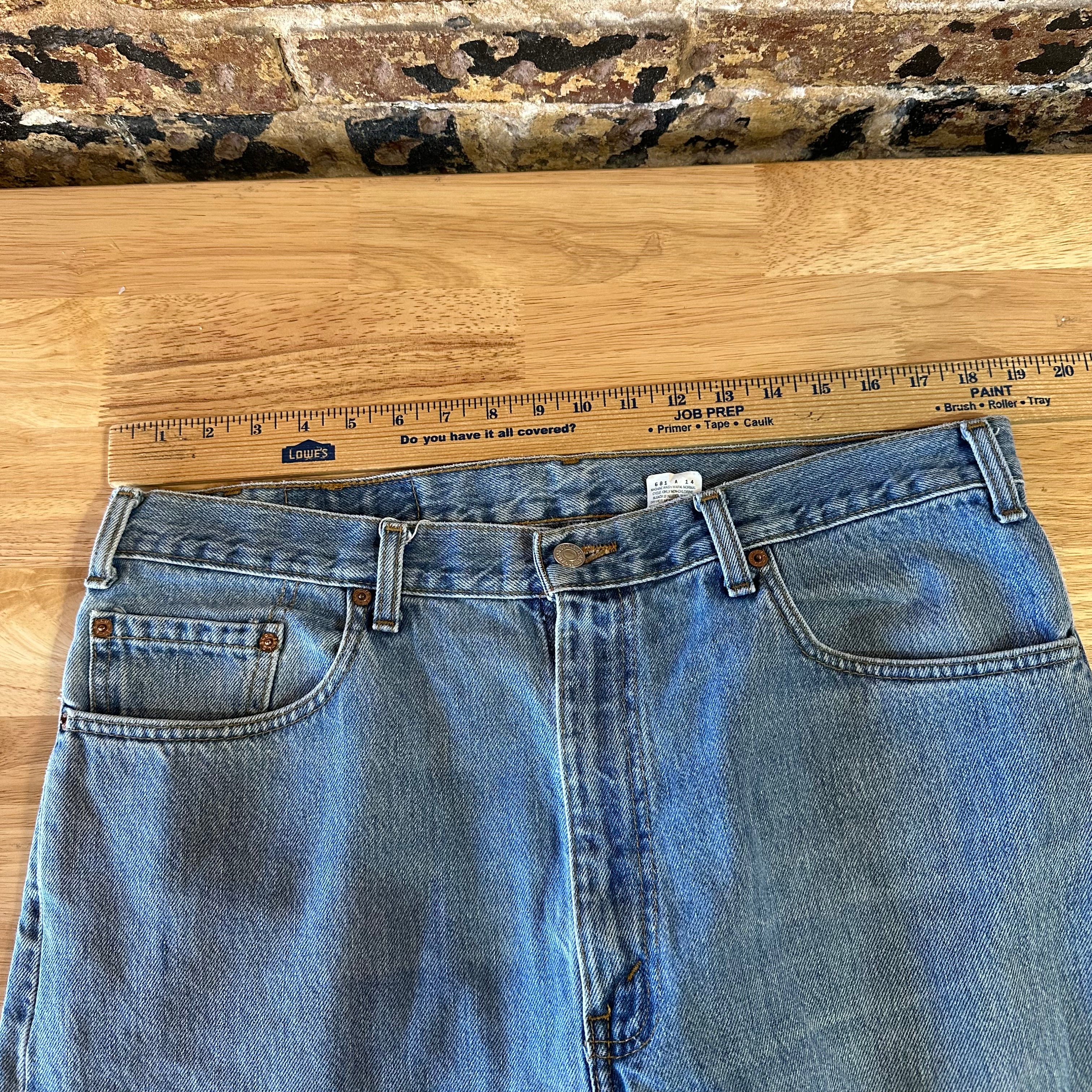 Vintage Levis 505 Jeans Mens 38x32 Regular Zip fly Blue denim Levi's 2001 y2k