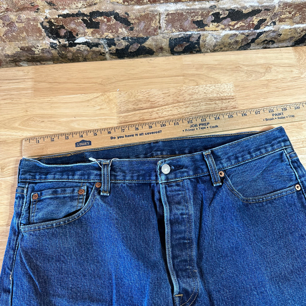 Levis 501 Mens 36x29 Blue Jeans