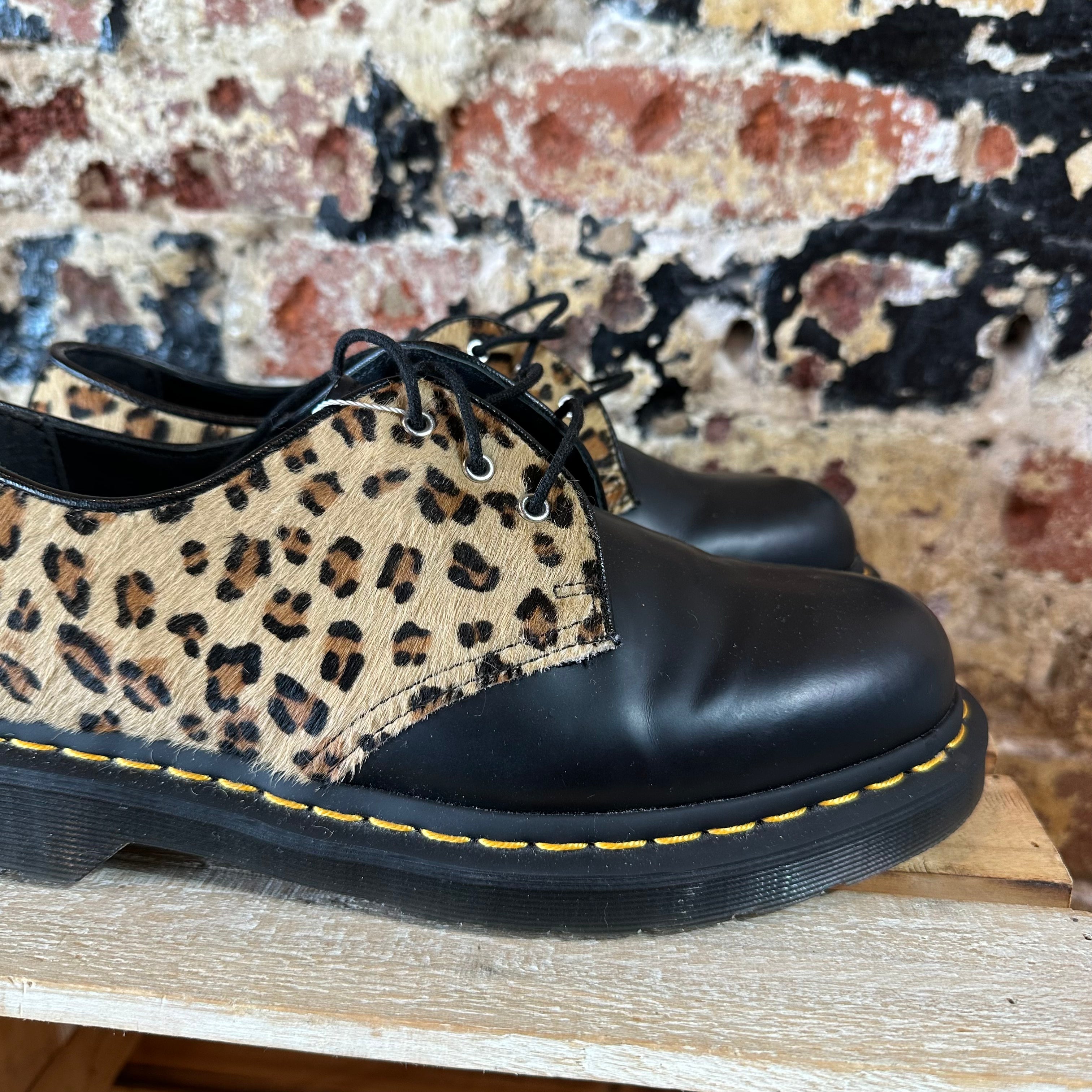 Dr Martens Women's 10 Boots