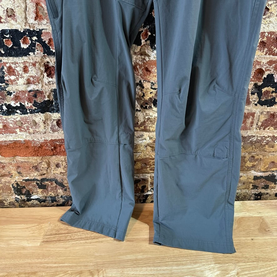 Columbia Womens 16 Gray Pants