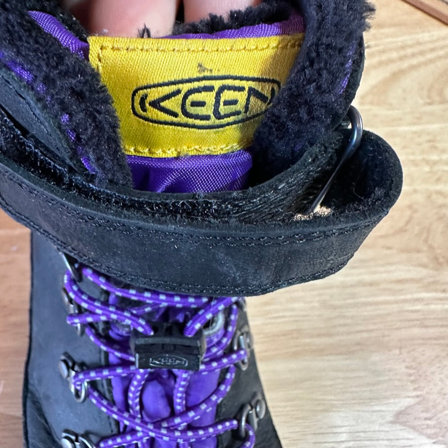 Keen Winter Boots youth 4