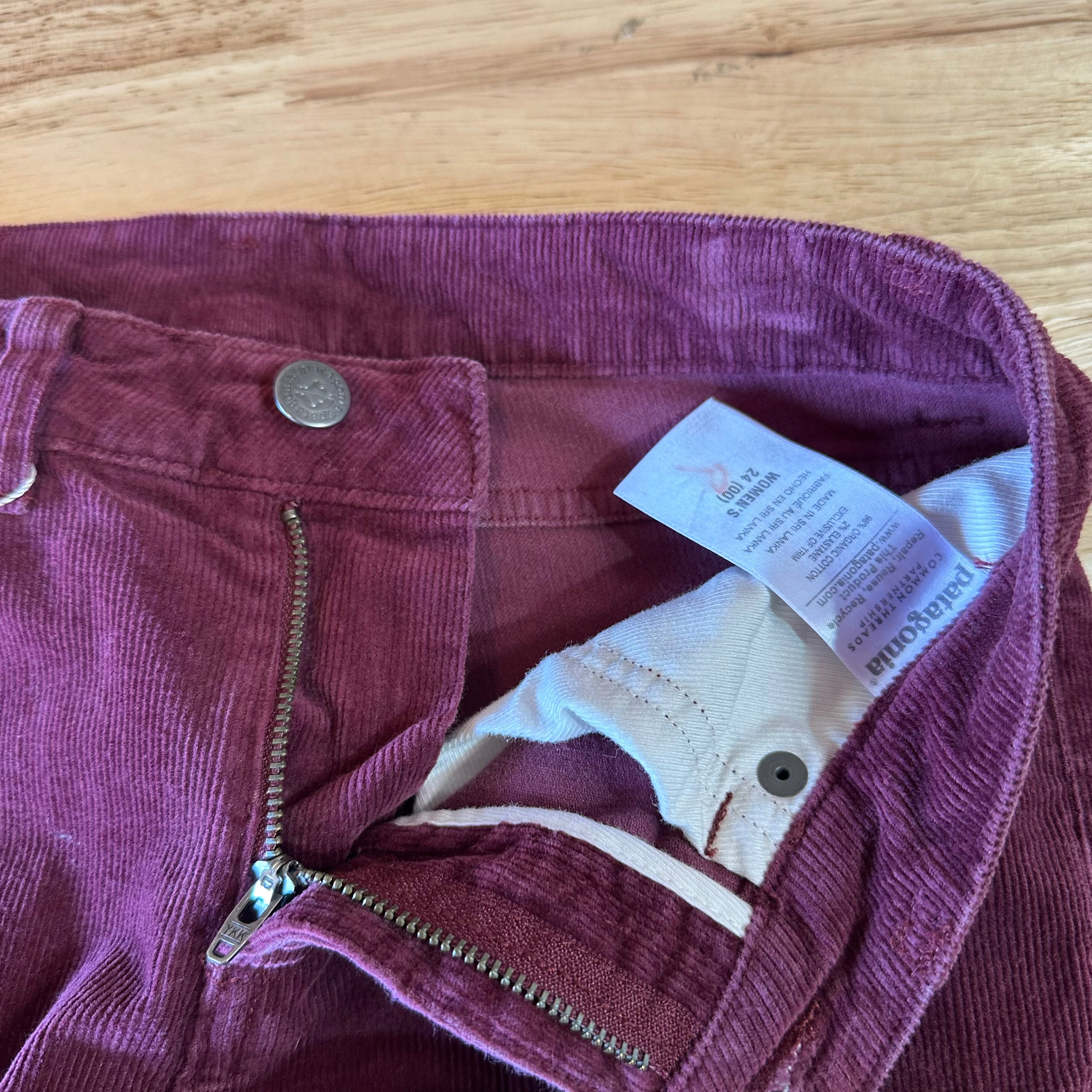 Patagonia Womens 24 Short Burgundy Corduroy Pants