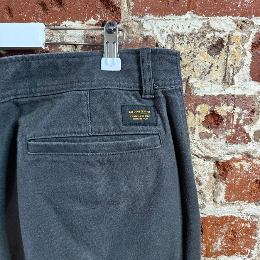 REI Mens 36x30 Gray Pants