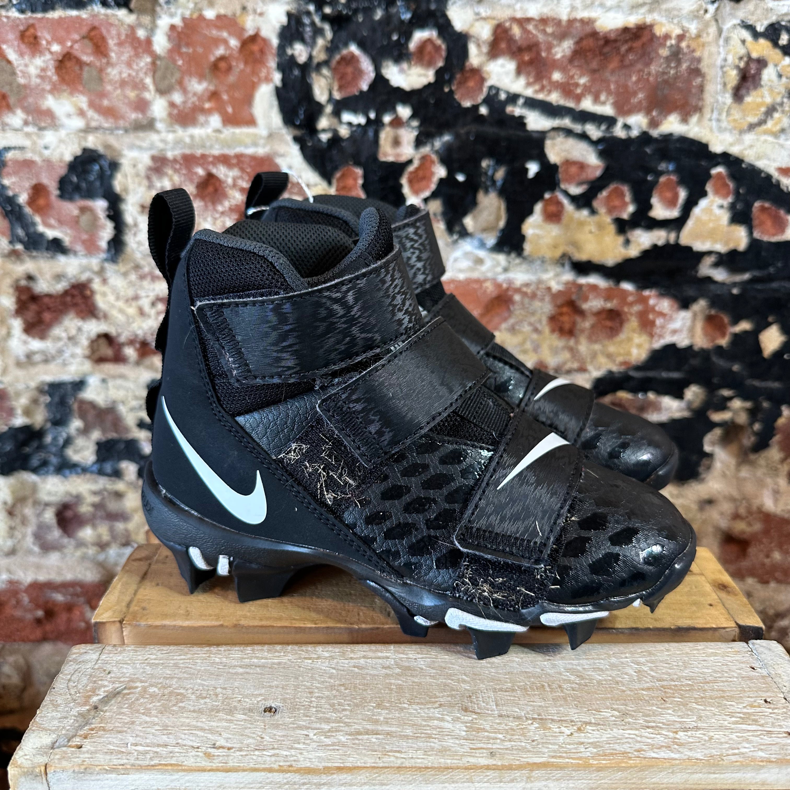 Nike Boys size 12 Cleats