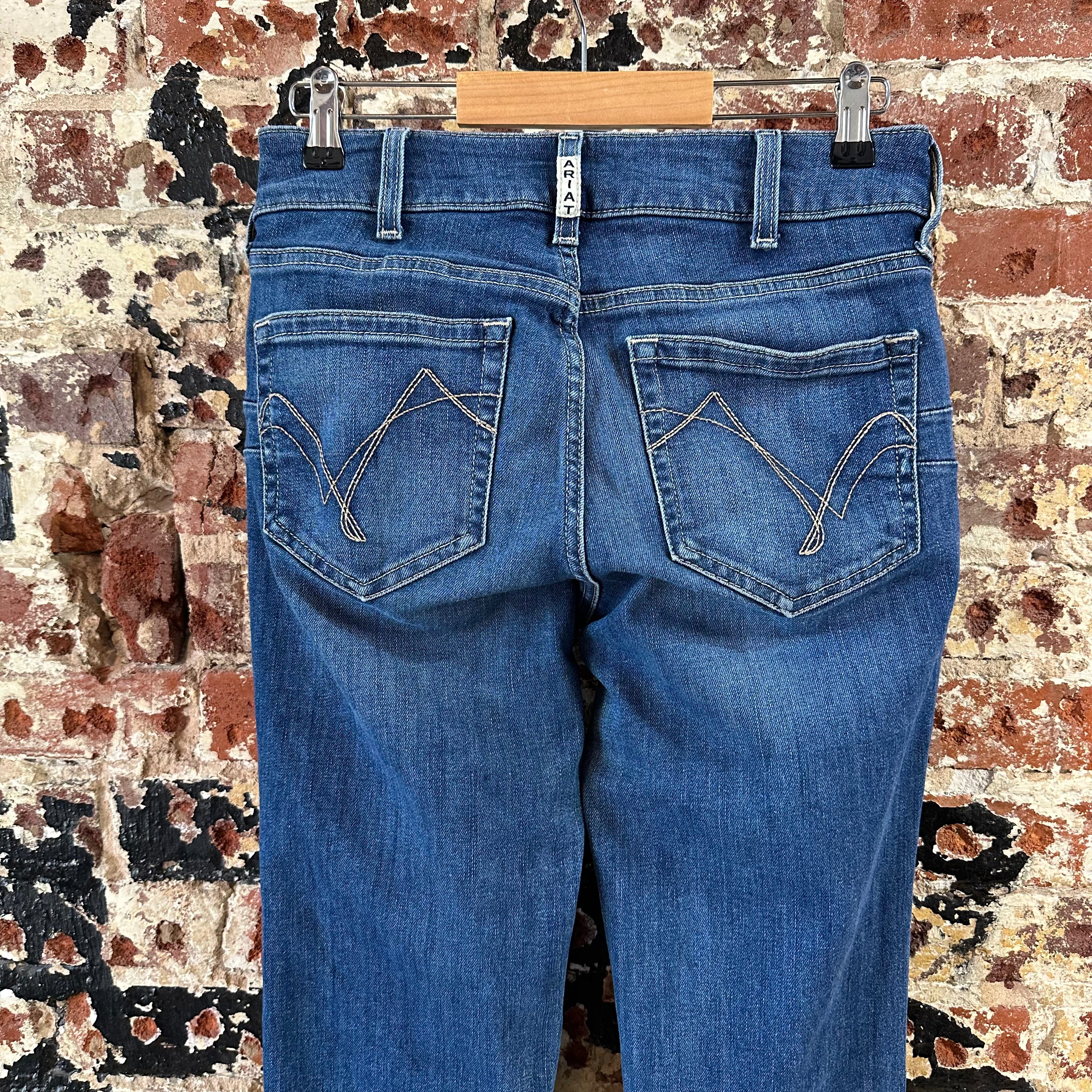 Ariat Womens 27L Straight Jeans