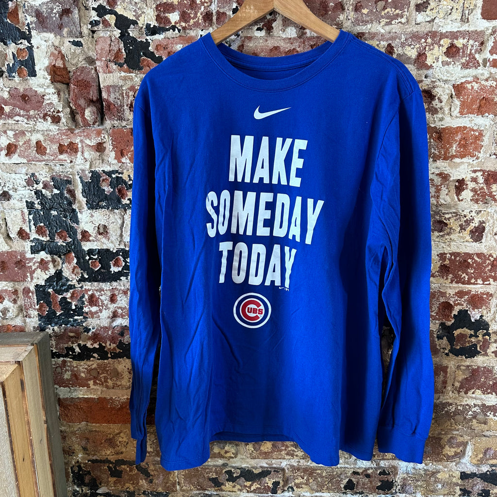 Nike Cubs Mens XL L/S T-Shirt