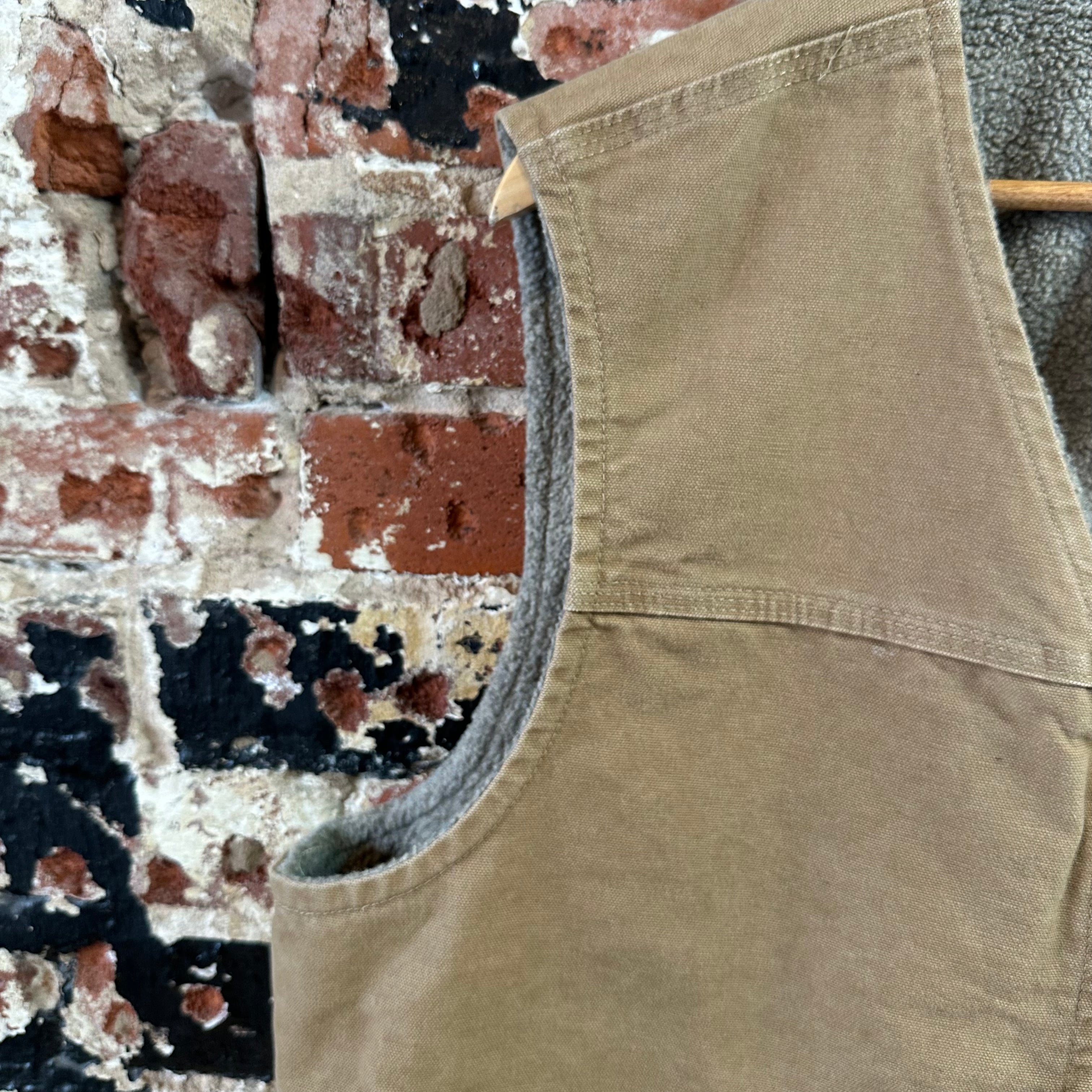 Carhartt Vest Mens XL Tan Canvas Sherpa Lined Workwear Barn Chore