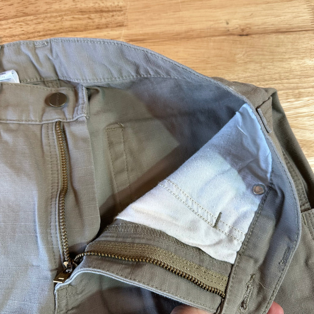 Carhartt B342 DES Mens 30x34 Cargo Pants