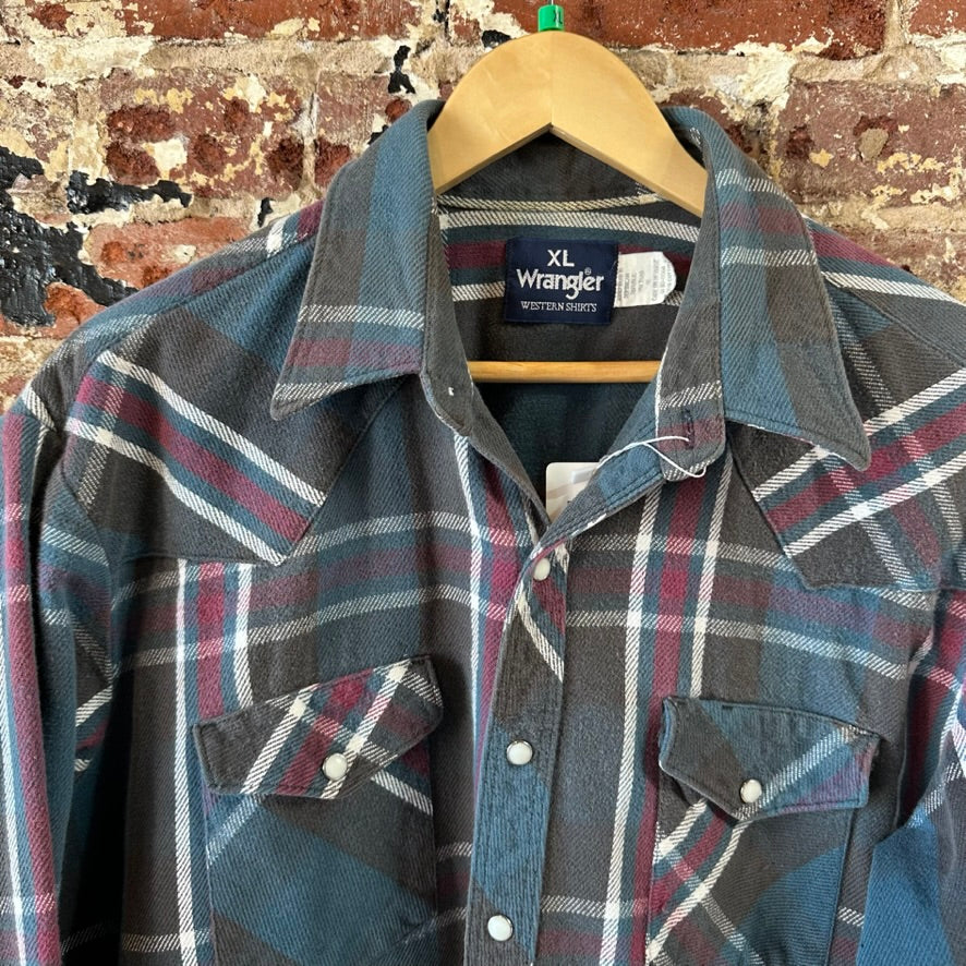 Wrangler Mens XL Flannel Button Up