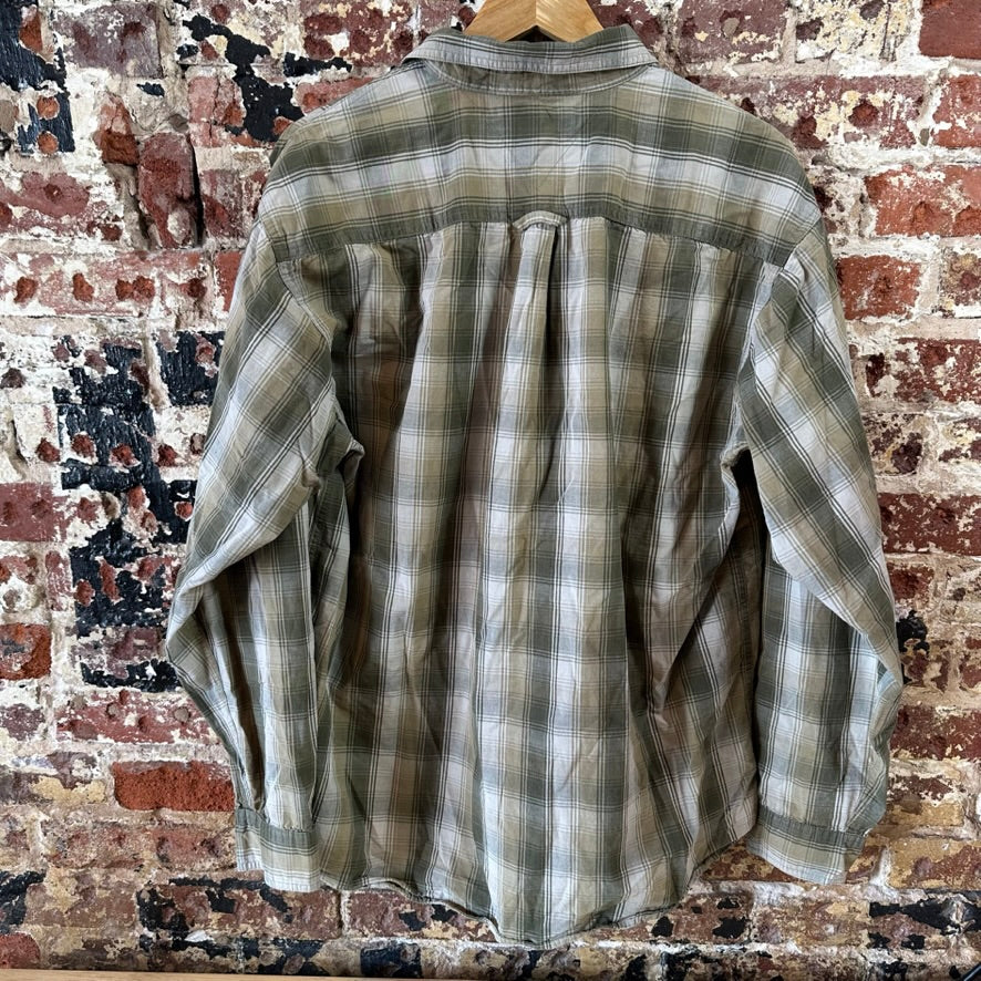 Columbia Men's Large Button Shirt