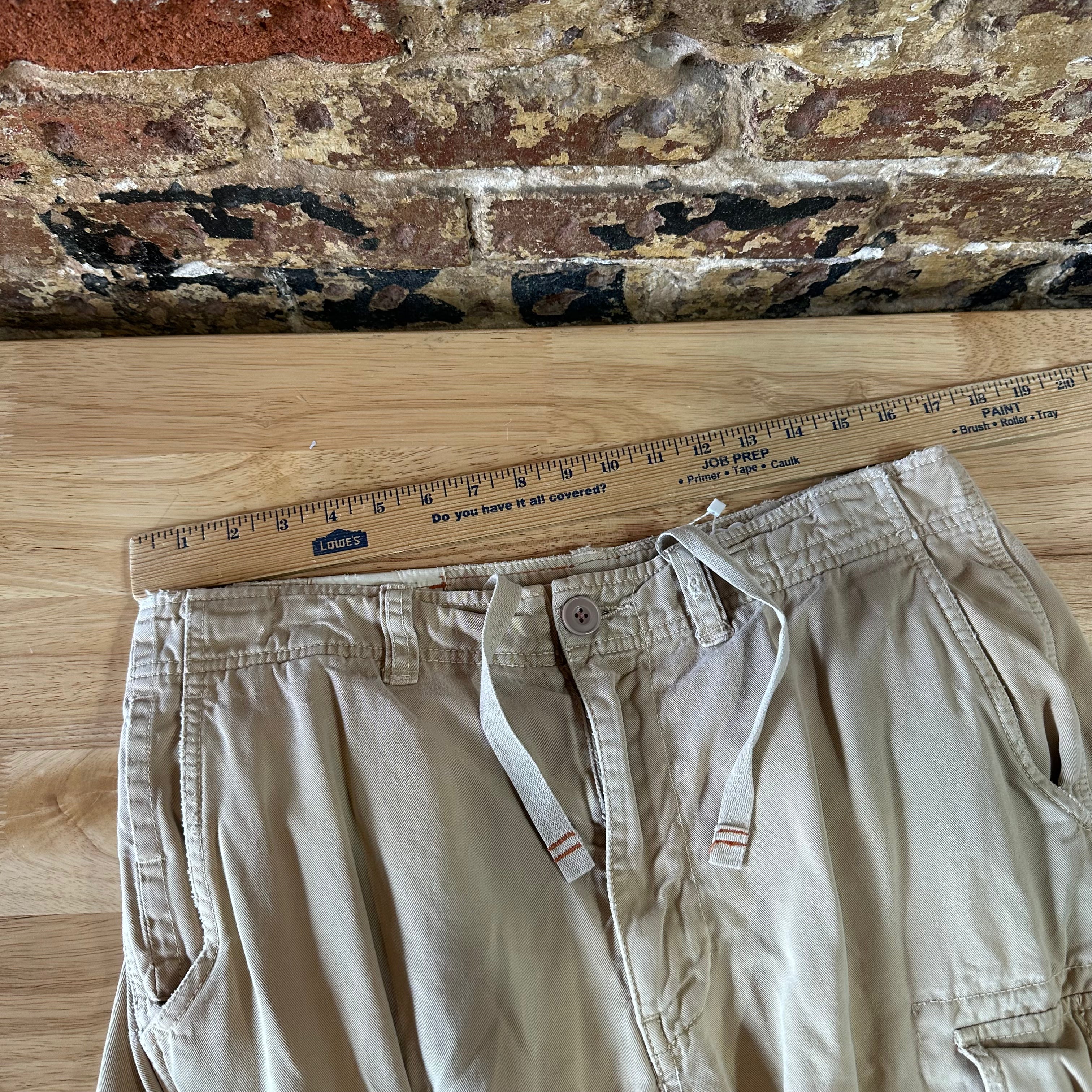 American Eagle Outfitters Classic Length Cargo Shorts Mens 32 Tan 10.5" inseam