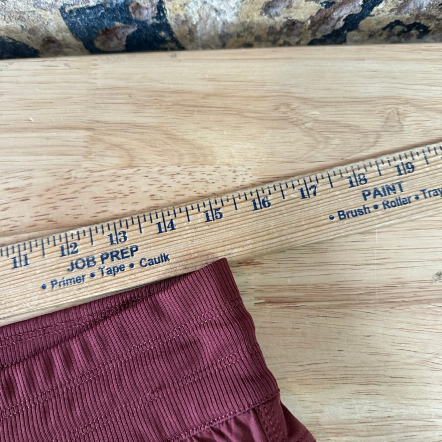 North Face Womens Medium Capri's