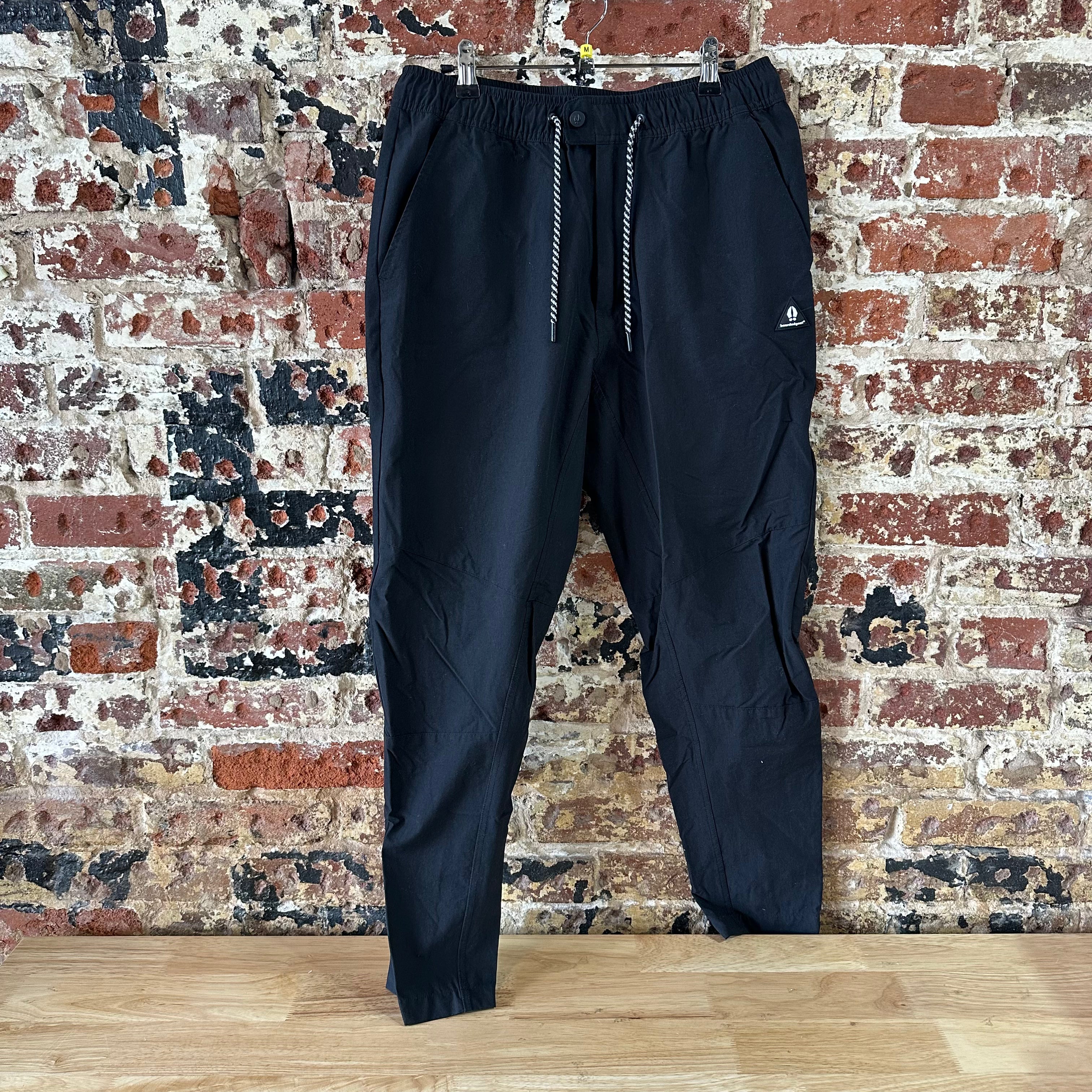 Bearded Goat Women's Medium Water Resistant Outdoor Hiking Pant Black 30x27.5"