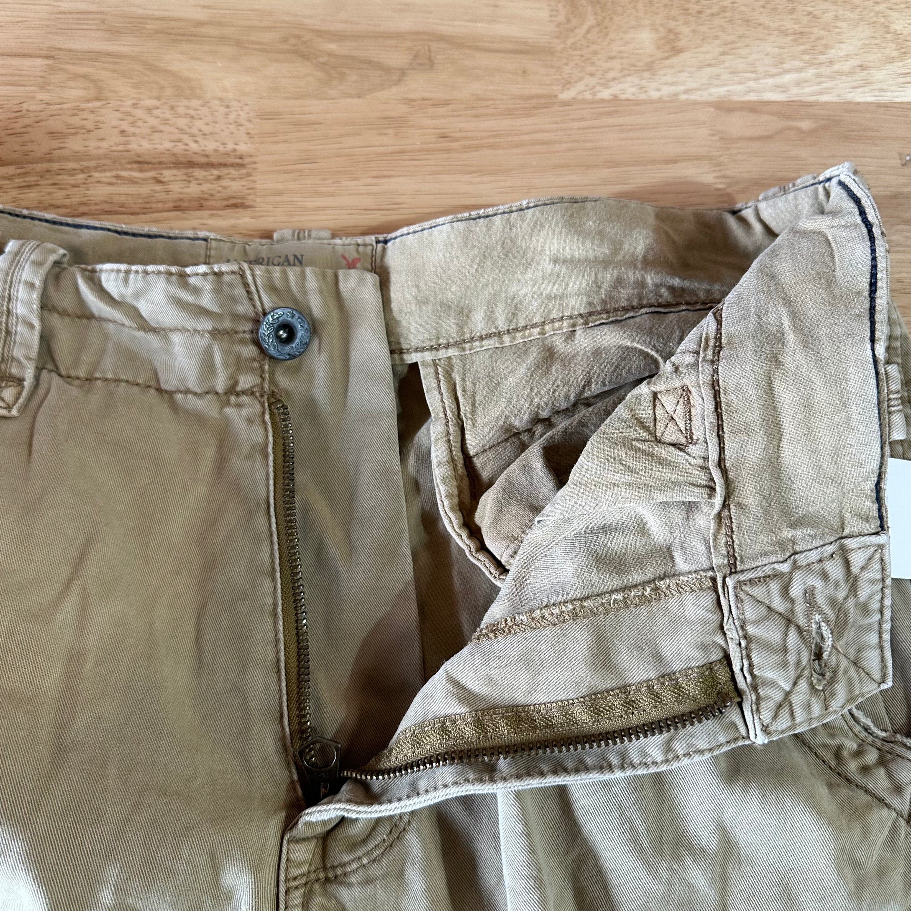 American Eagle Outfitters Classic Cargo Shorts Mens 34 Tan 11" inseam