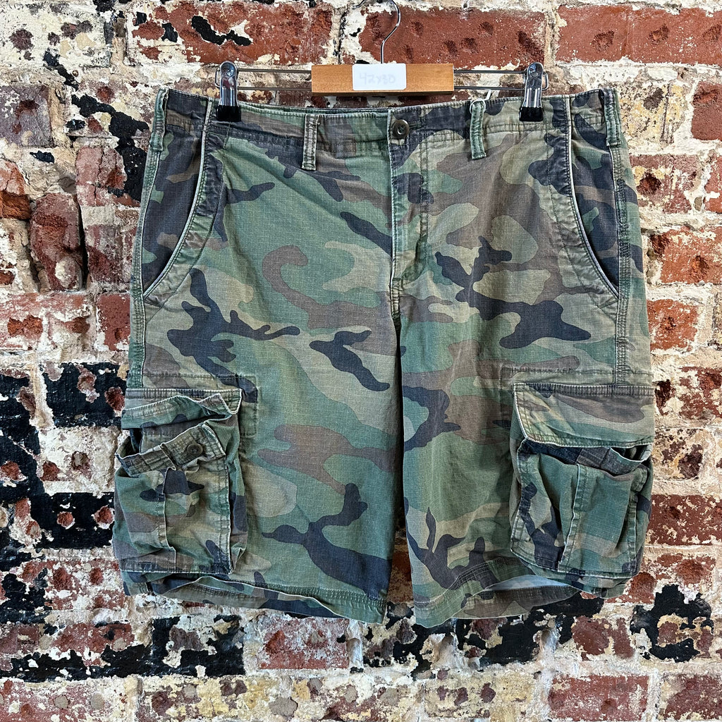 Gap Khakis Shorts Men’s 34 Camouflage 100% Cotton Cargo Shorts heavy