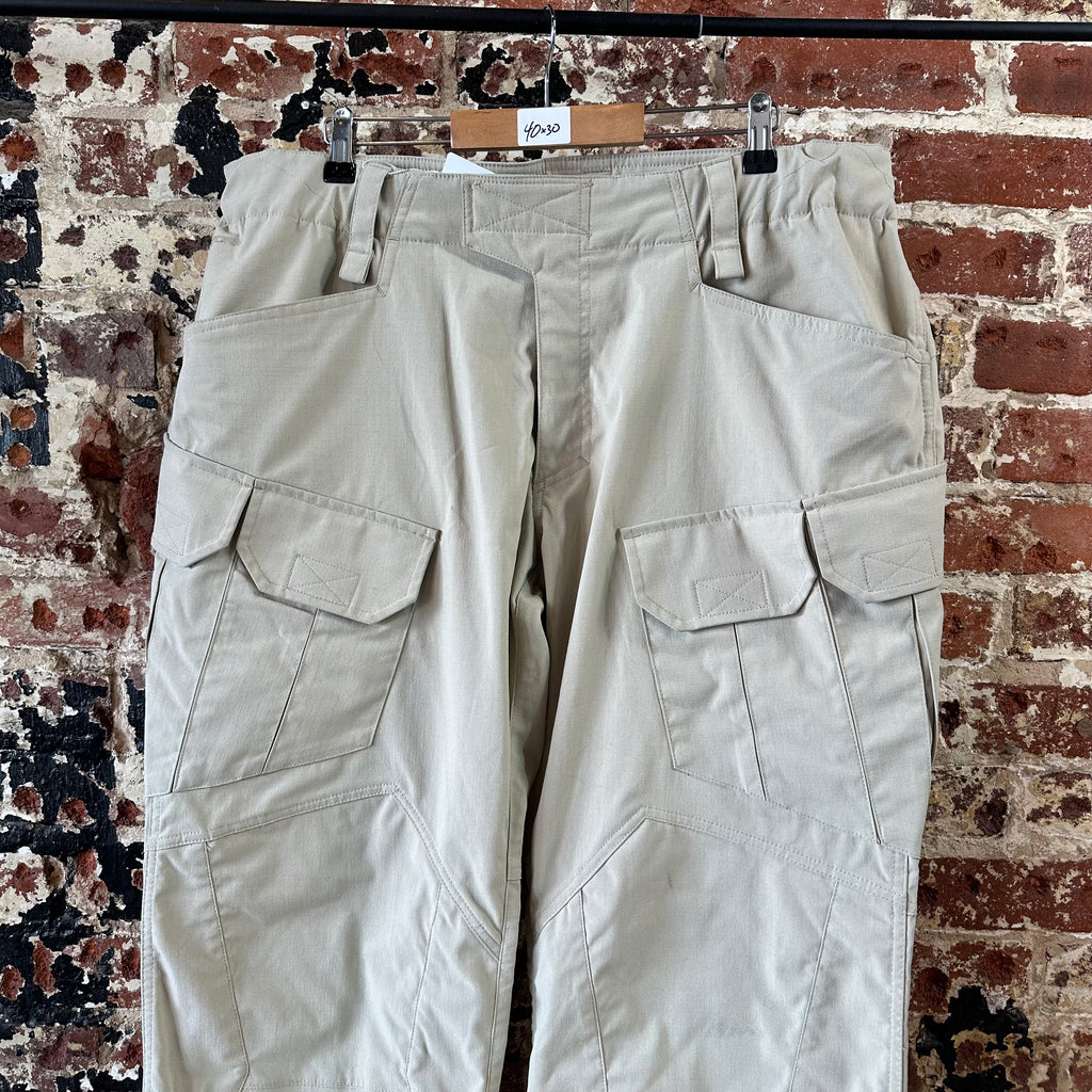 Under Armour Mens Pants Size 40x30