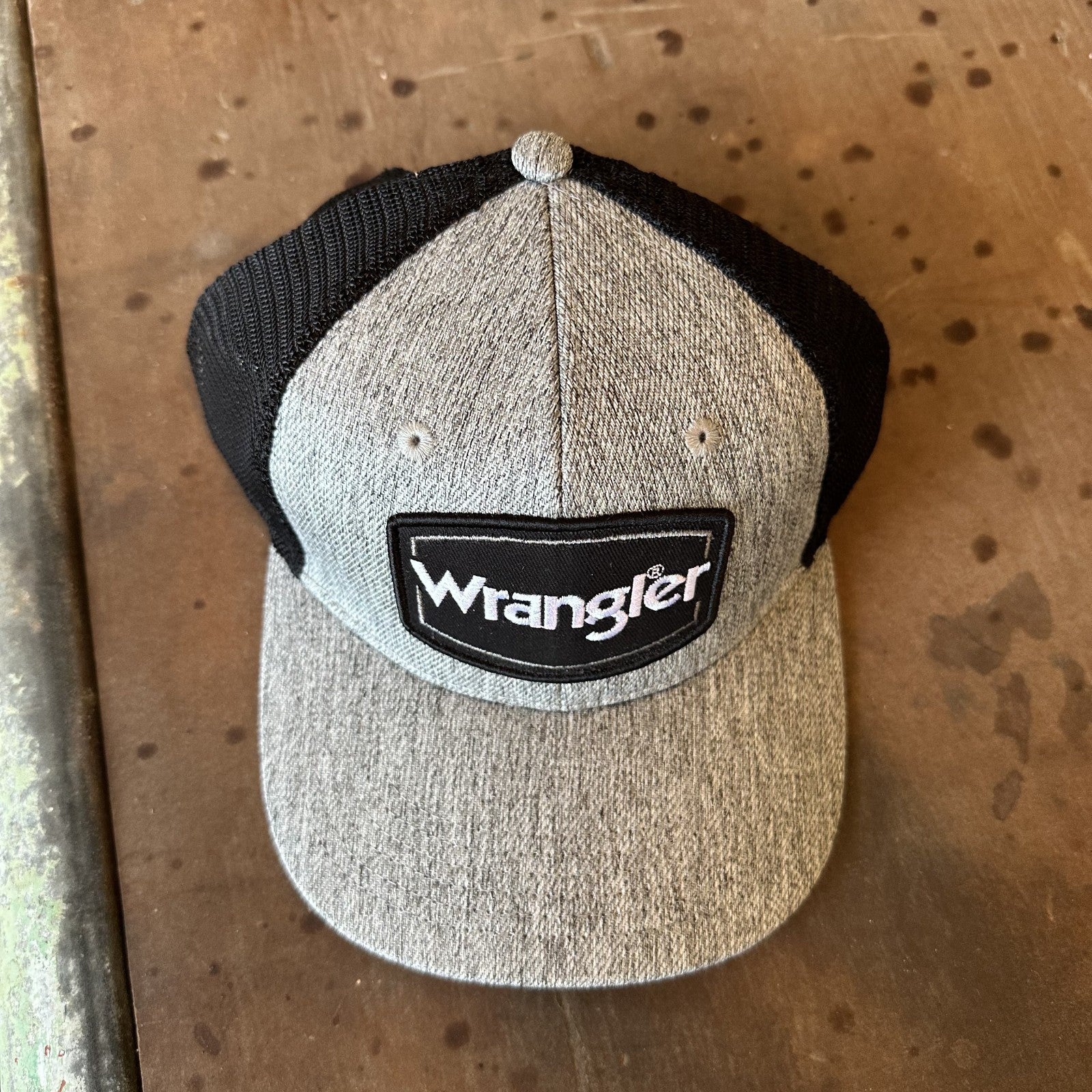 Wrangler Logo Gray black Trucker Snapback Hat Cap New
